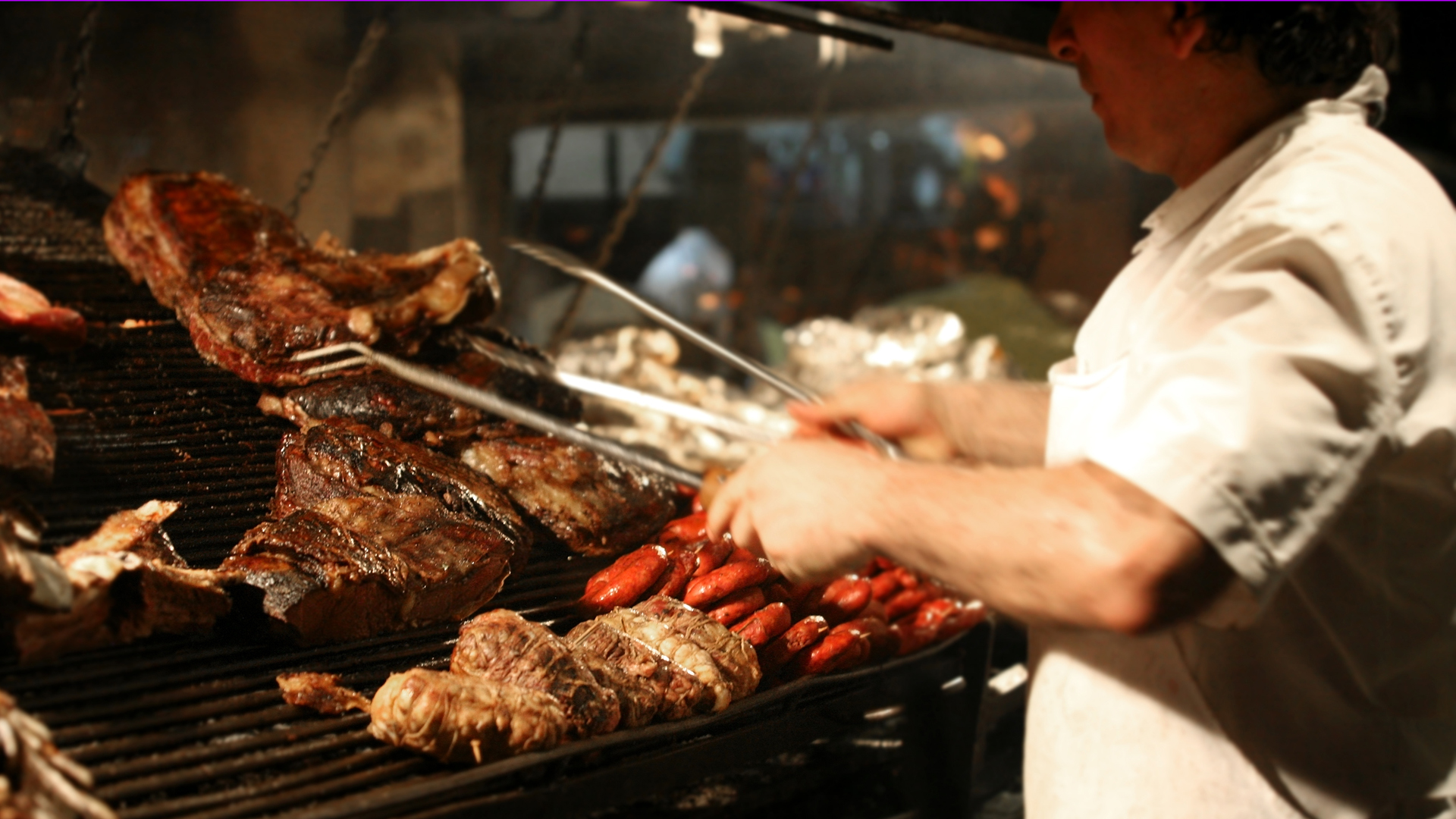 El asado es una de las comidas más emblemáticas de Argentina (iStock)