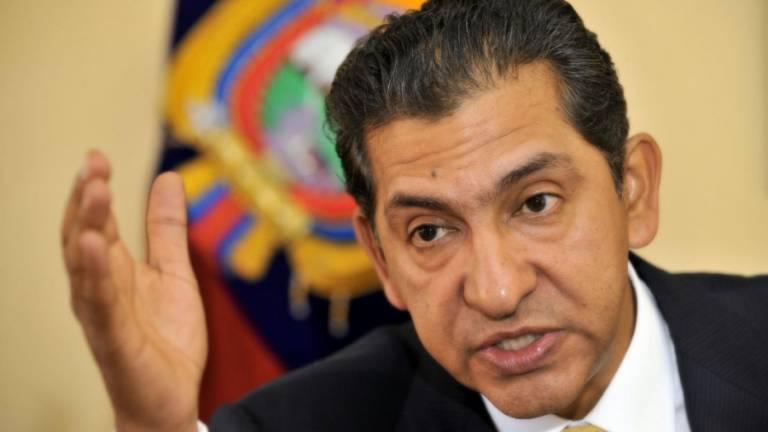 Un ex presidente de Ecuador dijo que un médico militar lo drogó un día antes de su derrocamiento