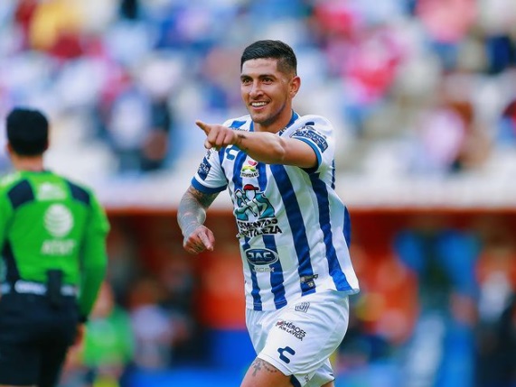 Víctor Guzmán abrió el marcador a favor de Pachuca (Foto: Instagram/@tuzosoficial)