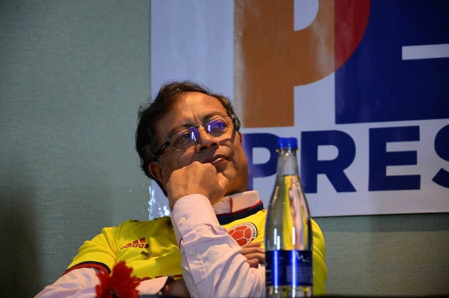 Gustavo Petro se destapa a menos de dos semanas de las elecciones durante una entrevista
