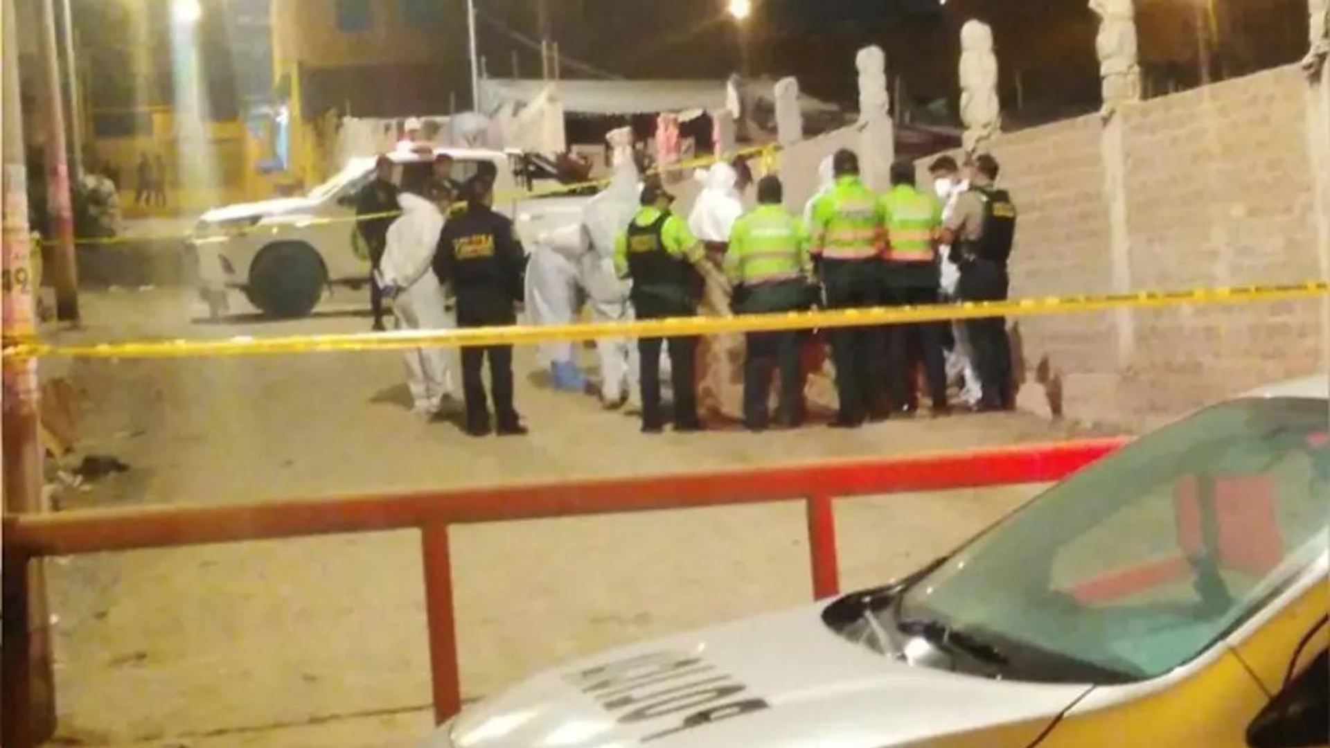 “Vio que había un poquito de sangre”: vecinos hallan cadáver en bolsa de rafia en plena vía pública en VES