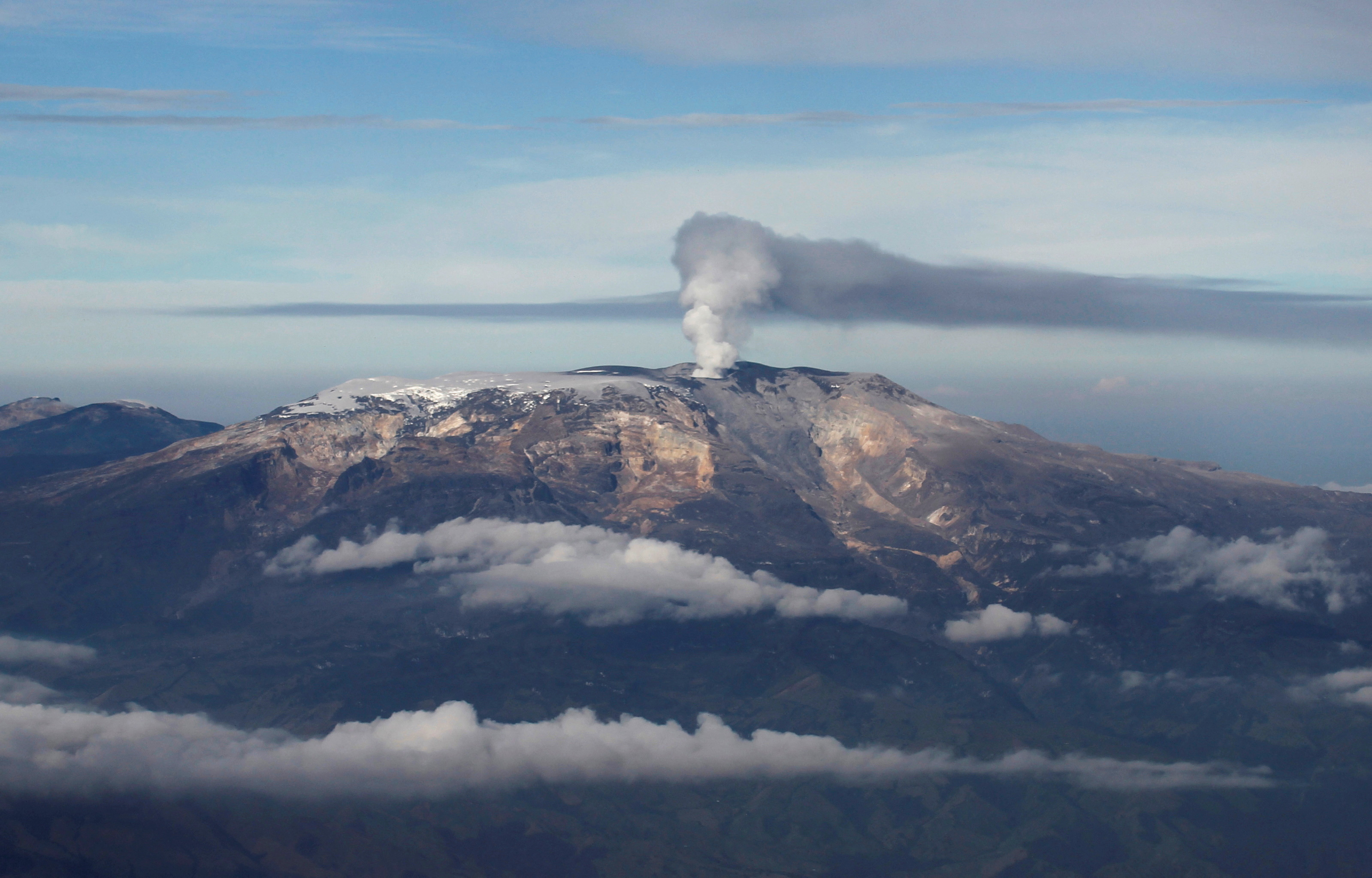 Cierre total del Parque Nacional Los Nevados ante emergencia de erupción del volcán Nevado del Ruiz