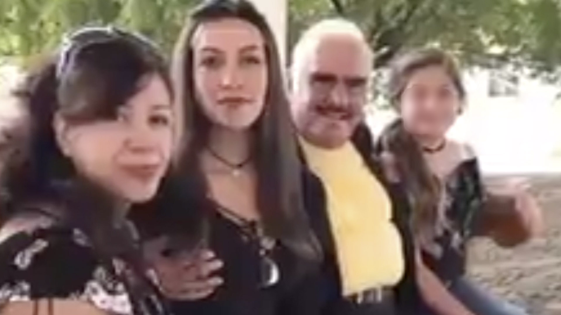 Una joven publicó un video en el que contó lo que sucedió cuando Vicente Fernández la tocó inapropiadamente (Foto: Captura de pantalla)