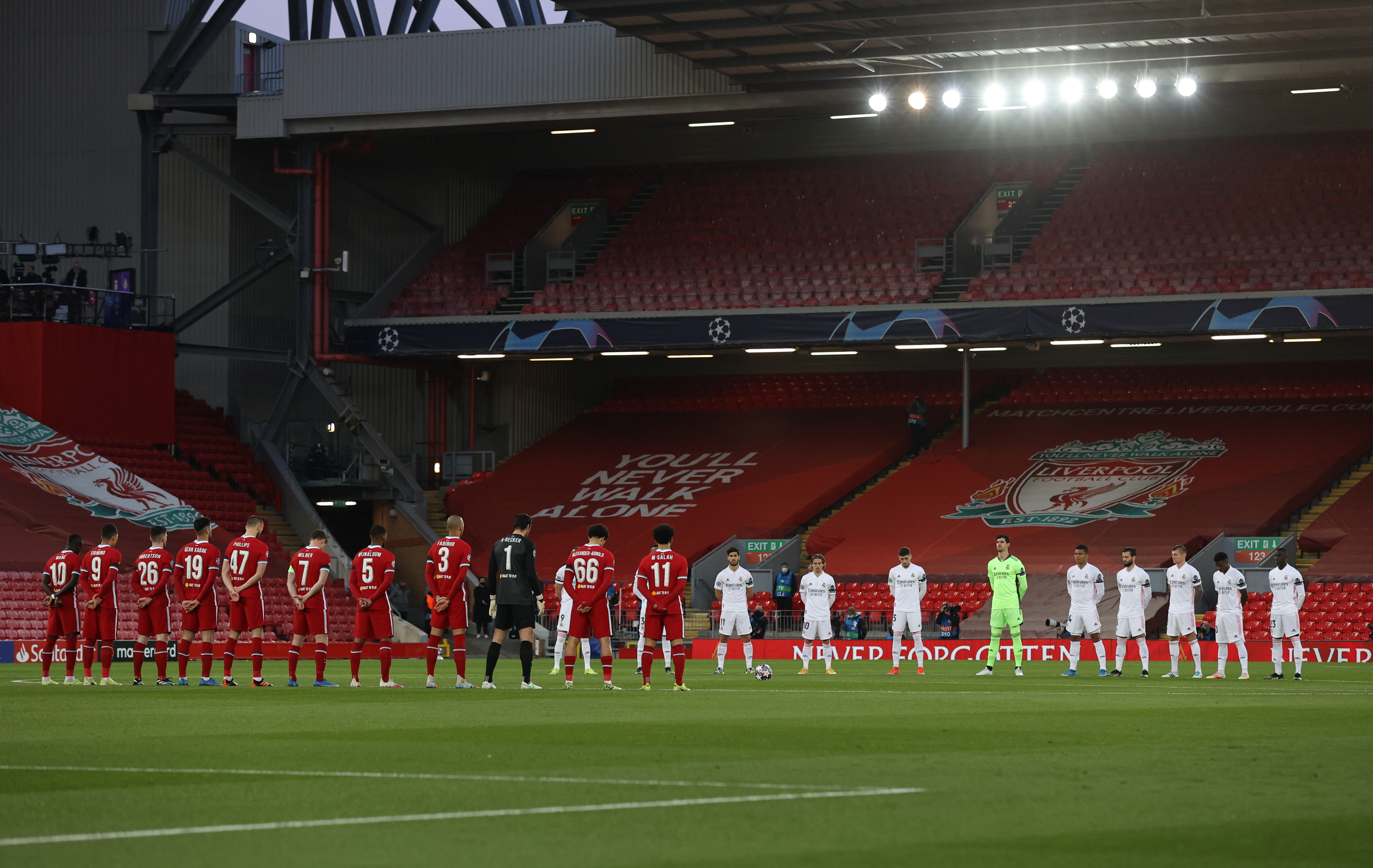 Liverpool y Real Madrid se volverán a ver las caras en una final después de tres años (Reuters)