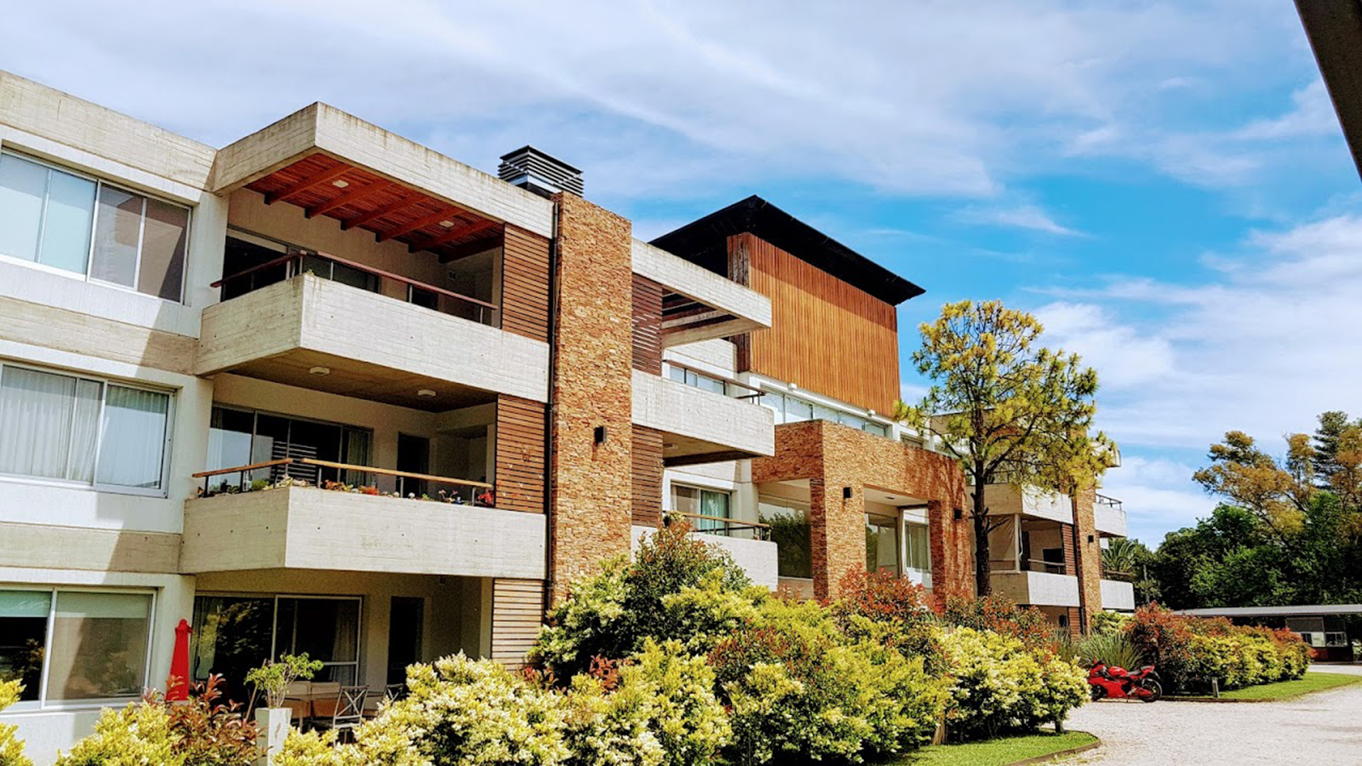 La demanda busca viviendas con jardín y los dúplex con balcones amplios y luminosos