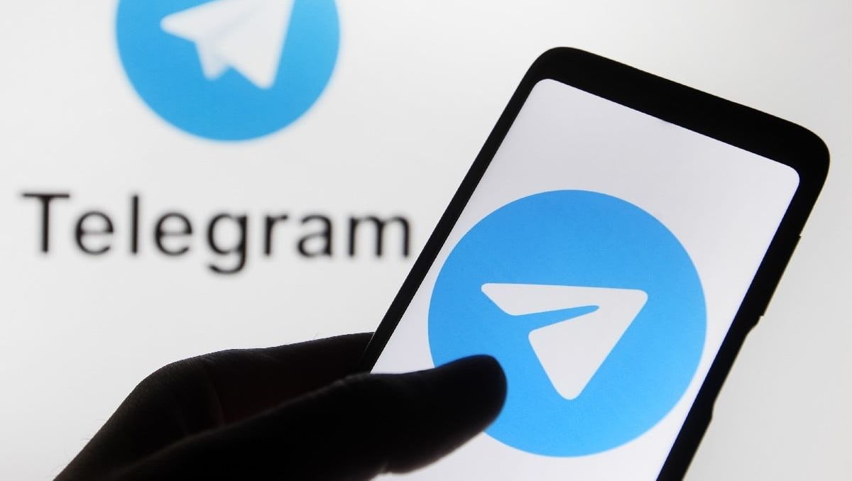 Benutzer, die Packs auf Telegram, Discord und 4Chan teilen, wurden von den Behörden identifiziert