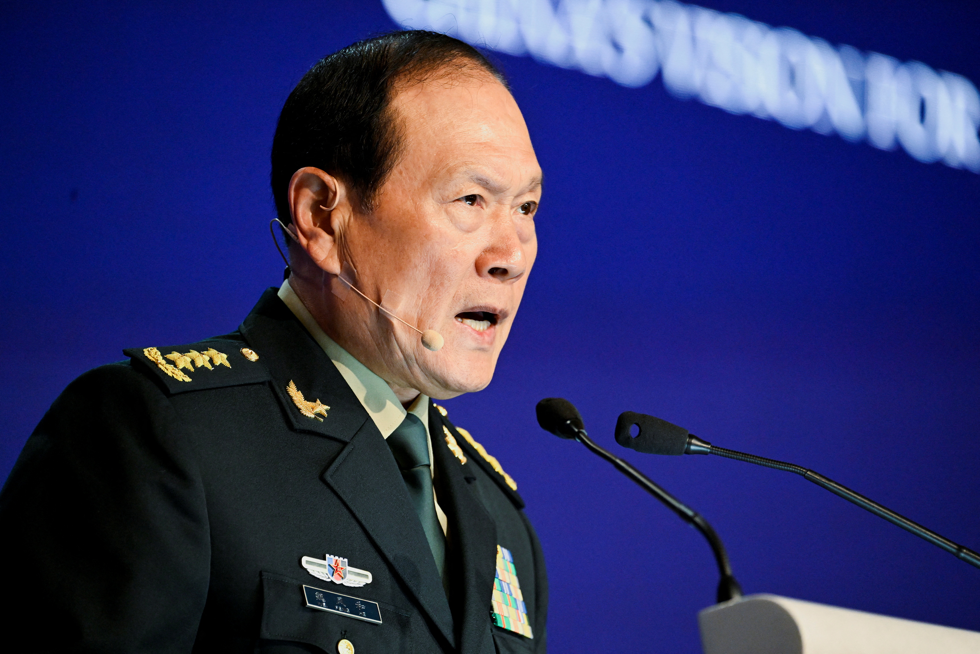 El Consejero de Estado y Ministro de Defensa de China, el general Wei Fenghe, habla en una sesión plenaria durante el 19º Diálogo de Shangri-La en Singapur el 12 de junio de 2022. REUTERS/Caroline Chia
