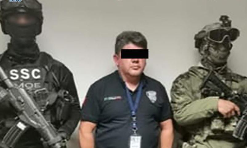 Agentes de la policía capitalina presentaron a los detenidos en las instalaciones de la Fuerza Antisecuestros de la Fiscalía General de Justicia de la Ciudad de México (FGJCDMX).
