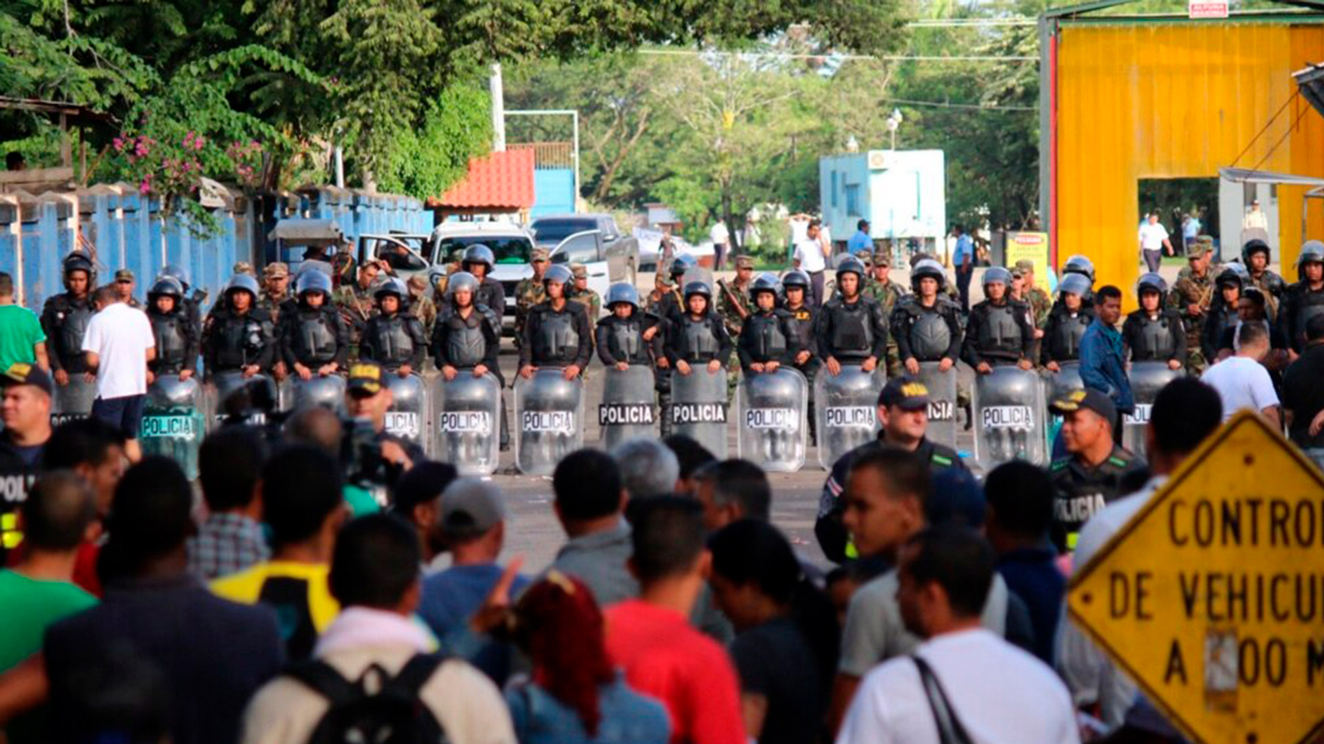 En noviembre del 2015, el régimen de Daniel Ortega negó el ingreso al país a los miles de migrantes, principalmente cubanos, que se concentraron en su frontera norte. (Foto EFE)