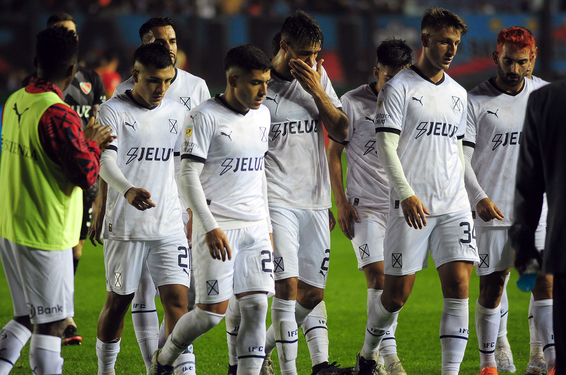 Independiente recibe a Lanús en el partido que terminará la acción del día en la Liga Profesional
