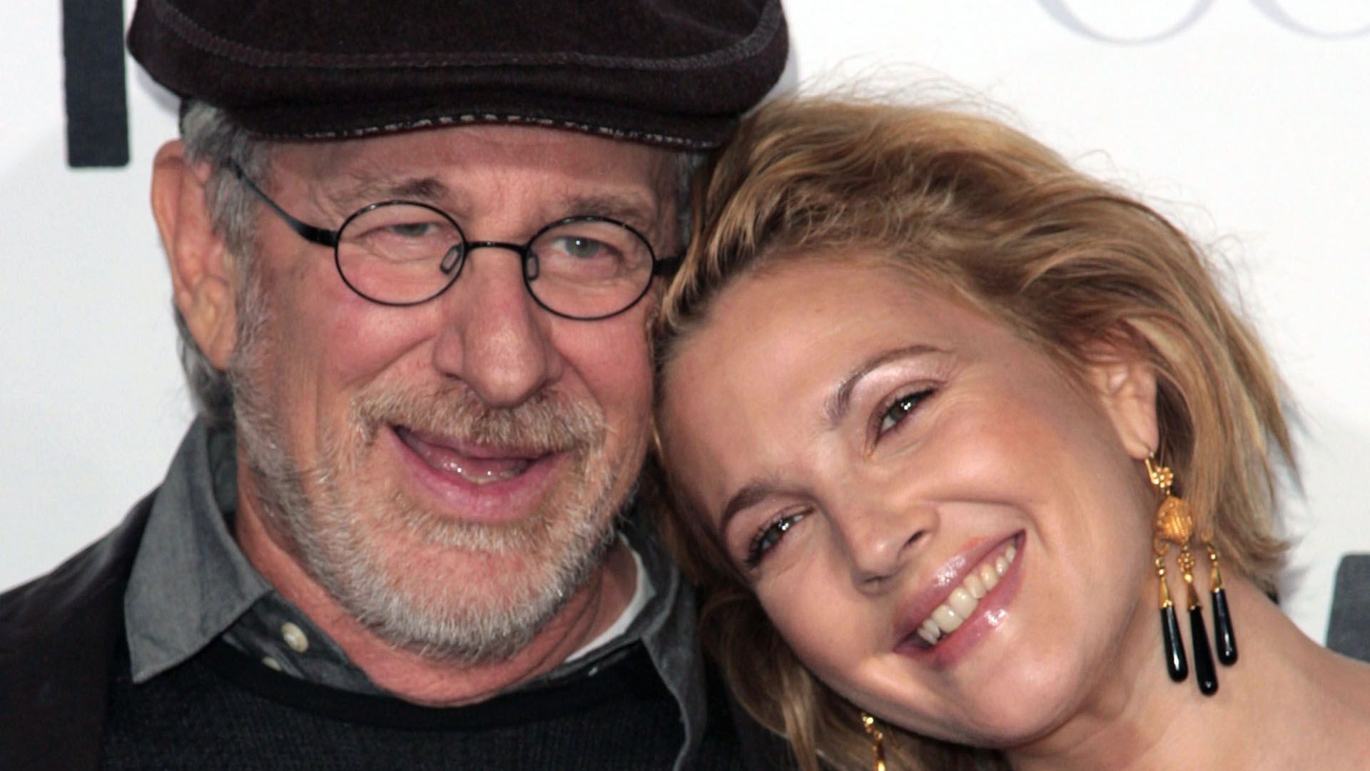 Steven Spielberg contó detalles de cómo intentó alejar a Drew Barrymore de las adicciones en su infancia
