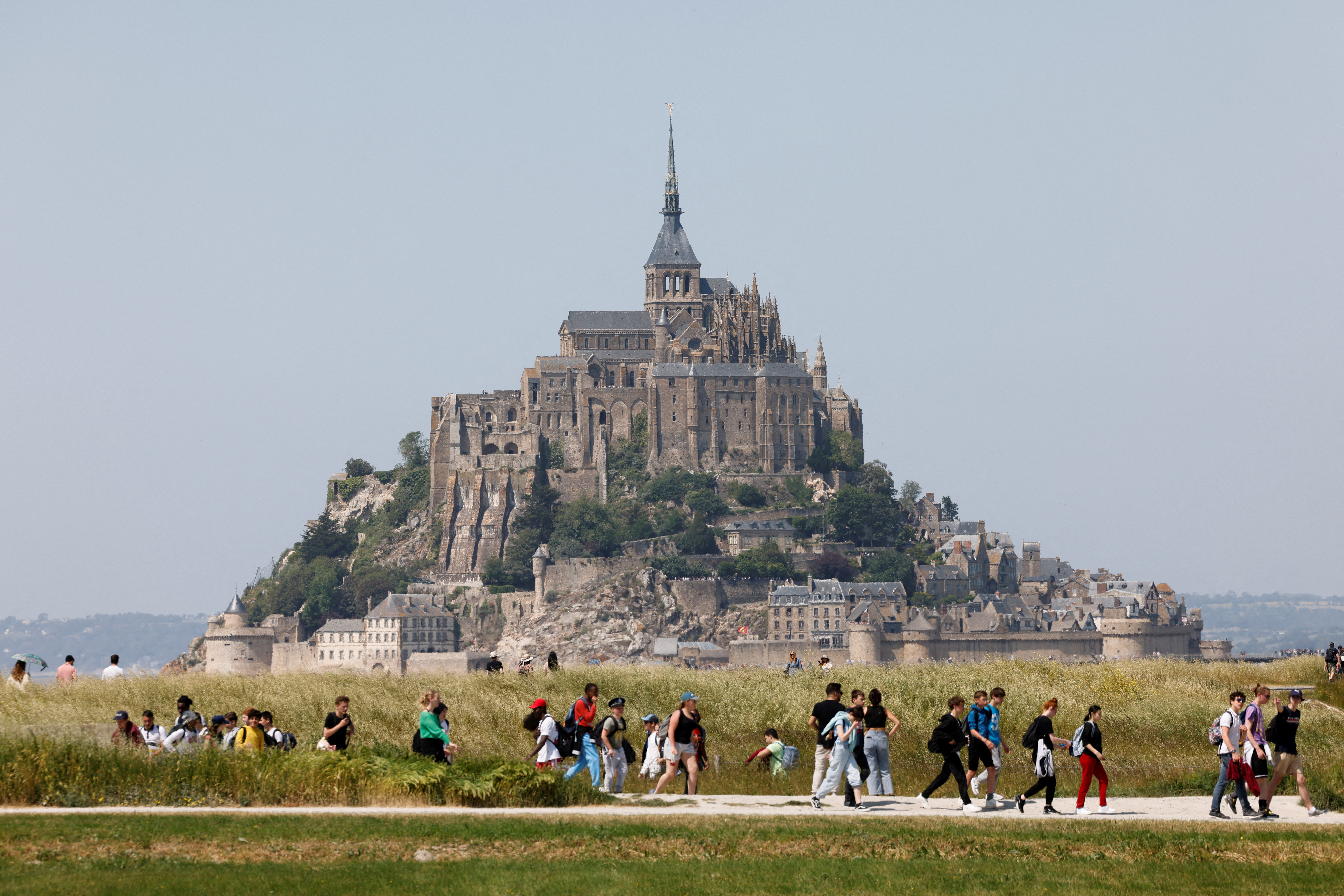 La espectacular abadía francesa de Mont-Saint-Michel celebró su aniversario número 1000