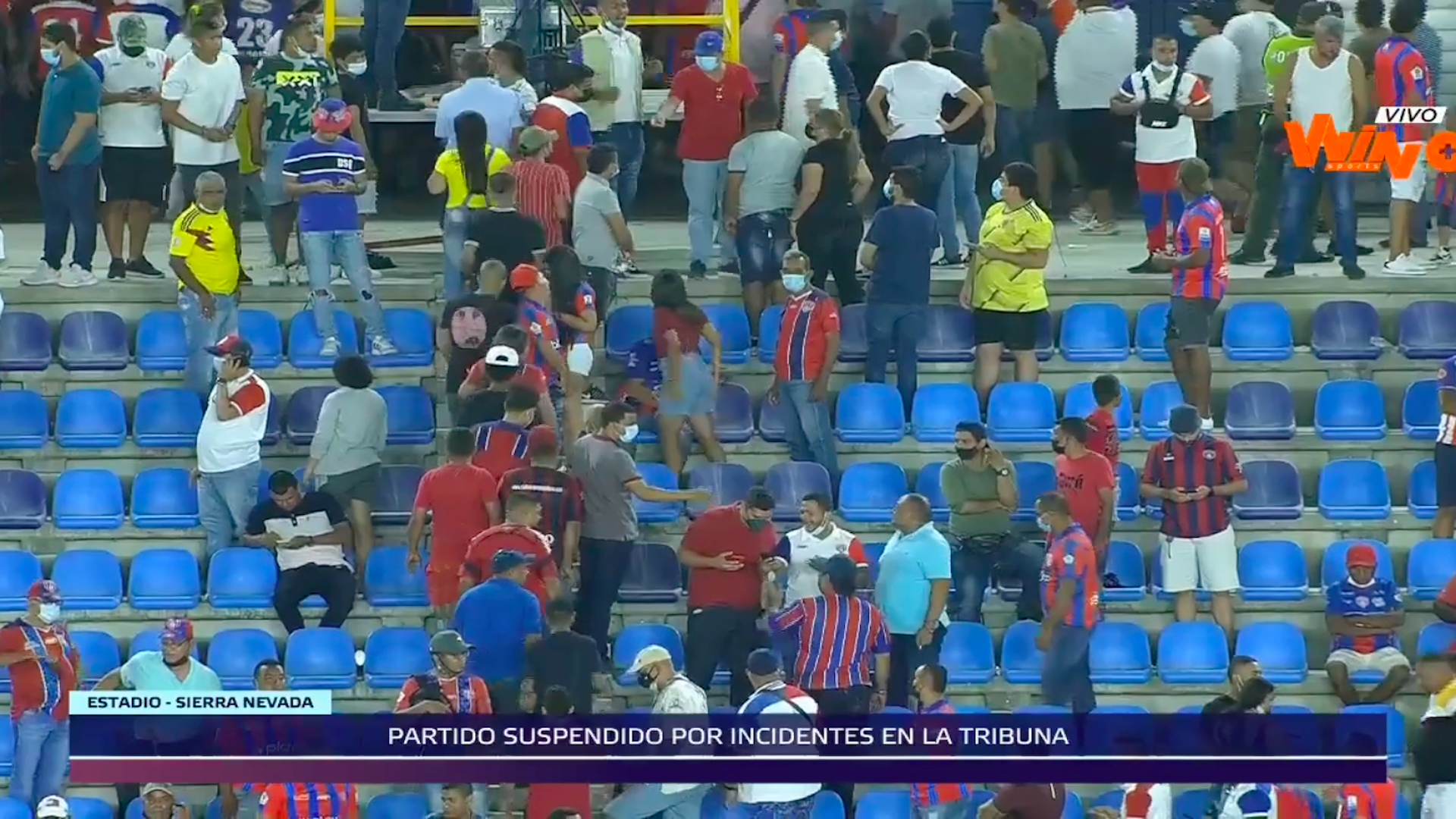 El martes 15 de febrero de 2022, funcionarios de la Dimayor se vieron obligados a suspender el partido entre Unión Magdalena y Atlético Bucaramanga en el estadio Sierra Nevada de Santa Marta, también en la Liga BetPlay II / (Twitter: @WinSportsTV)