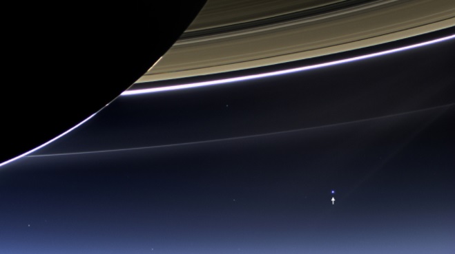 La Tierra vista desde Saturno mediante una fotografía de la nave Cassini (Foto: NASA)