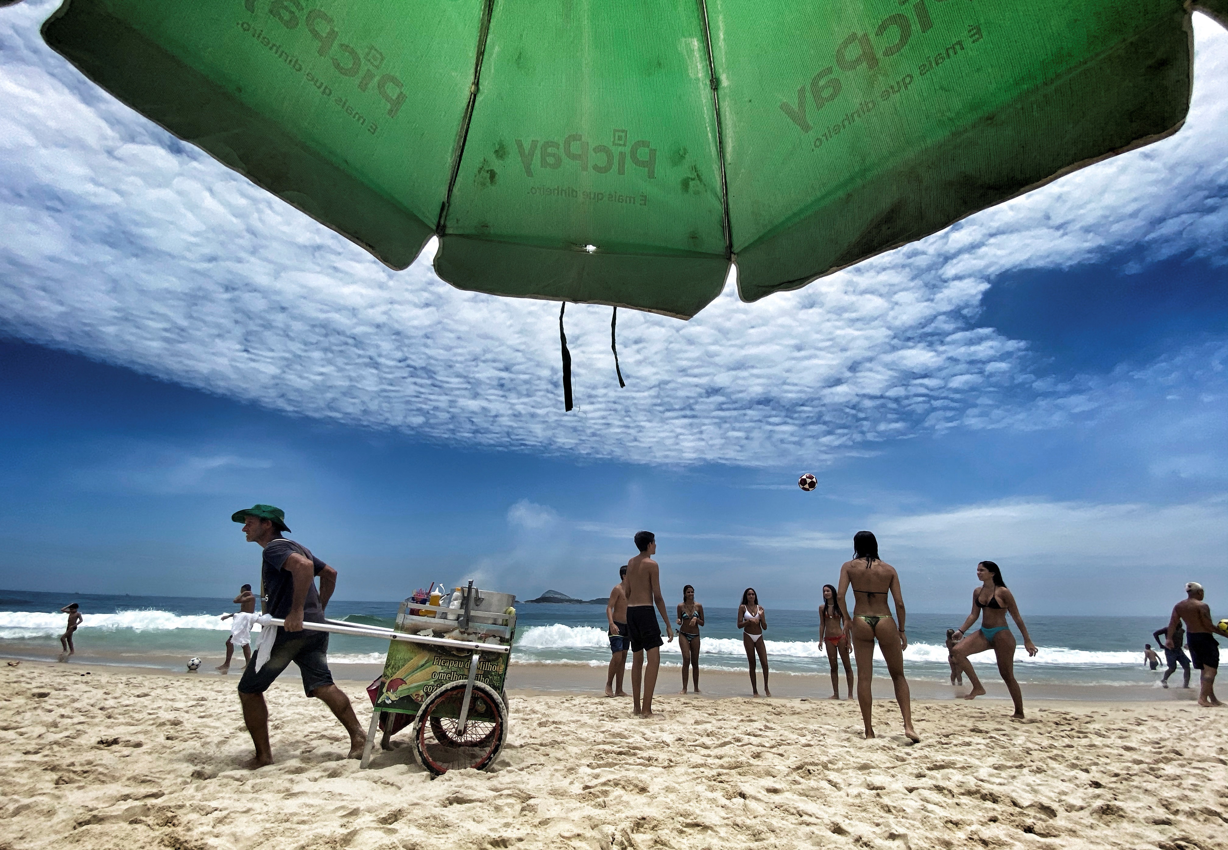 Los argentinos podrán encontrar las mejores ofertas para vacacionar en las playas Brasileñas. EFE/ Antonio Lacerda/Archivo
