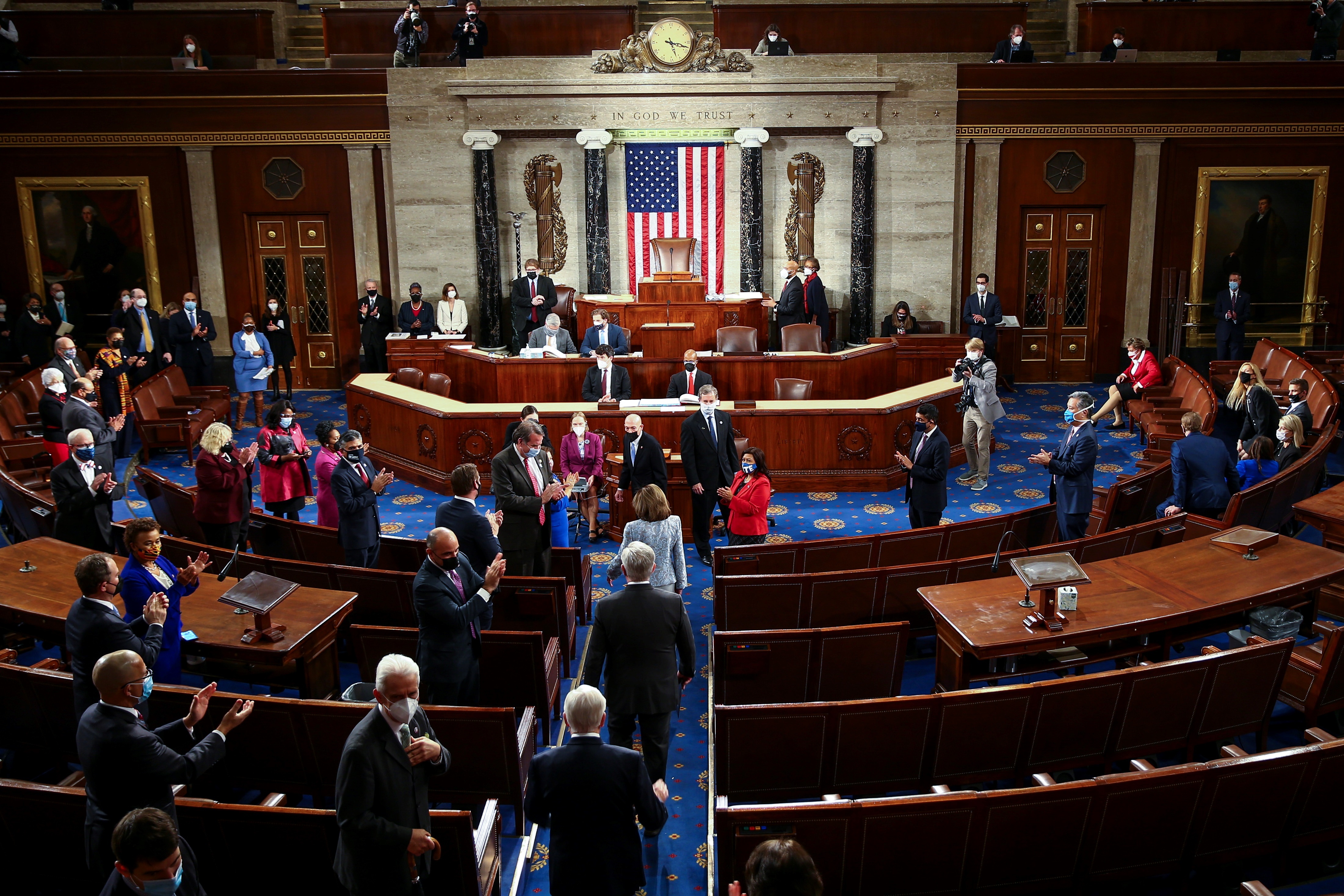 El Senado de Estados Unidos está en una carrera contrarreloj para aprobar el proyecto de ley sobre el techo de deuda