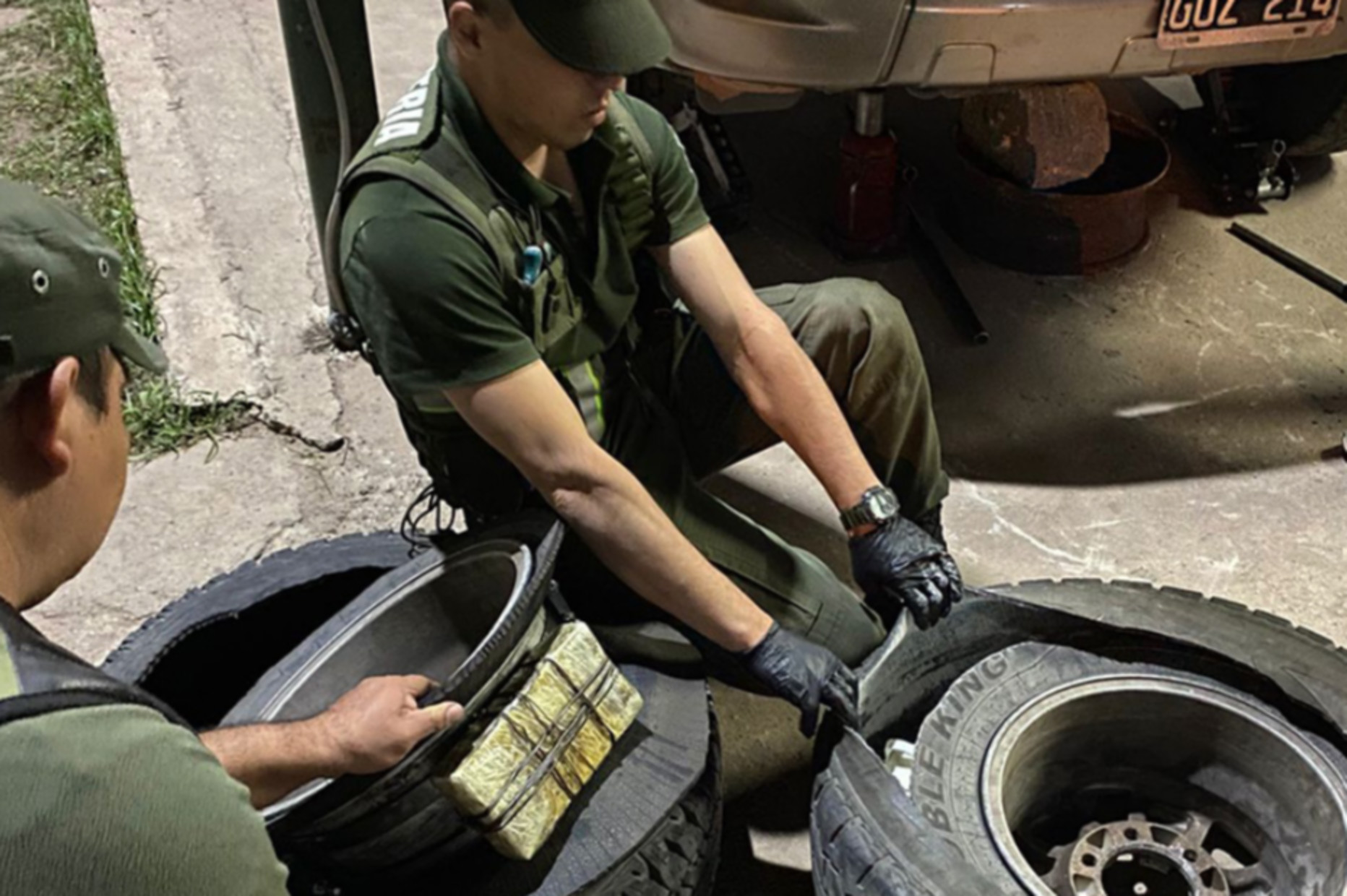 Detuvieron en Corrientes a un taxista  por participar en un transporte de cocaína en dos neumáticos