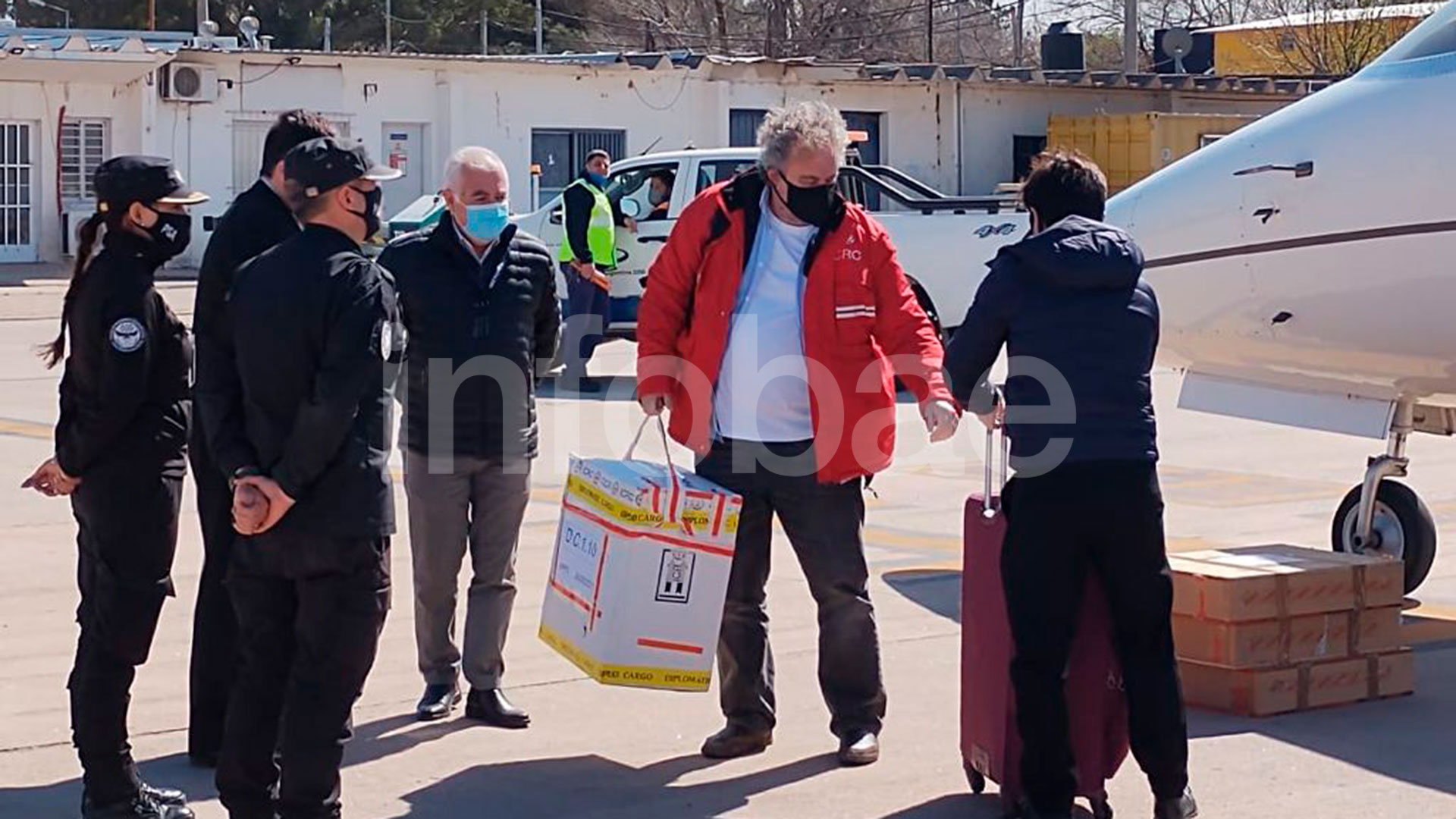 Luis Fondebrider, fundador y ex director del EAAF, fue el encargado de traer las muestras que permitirían identificar a 5 gendarmes caídos en 1982