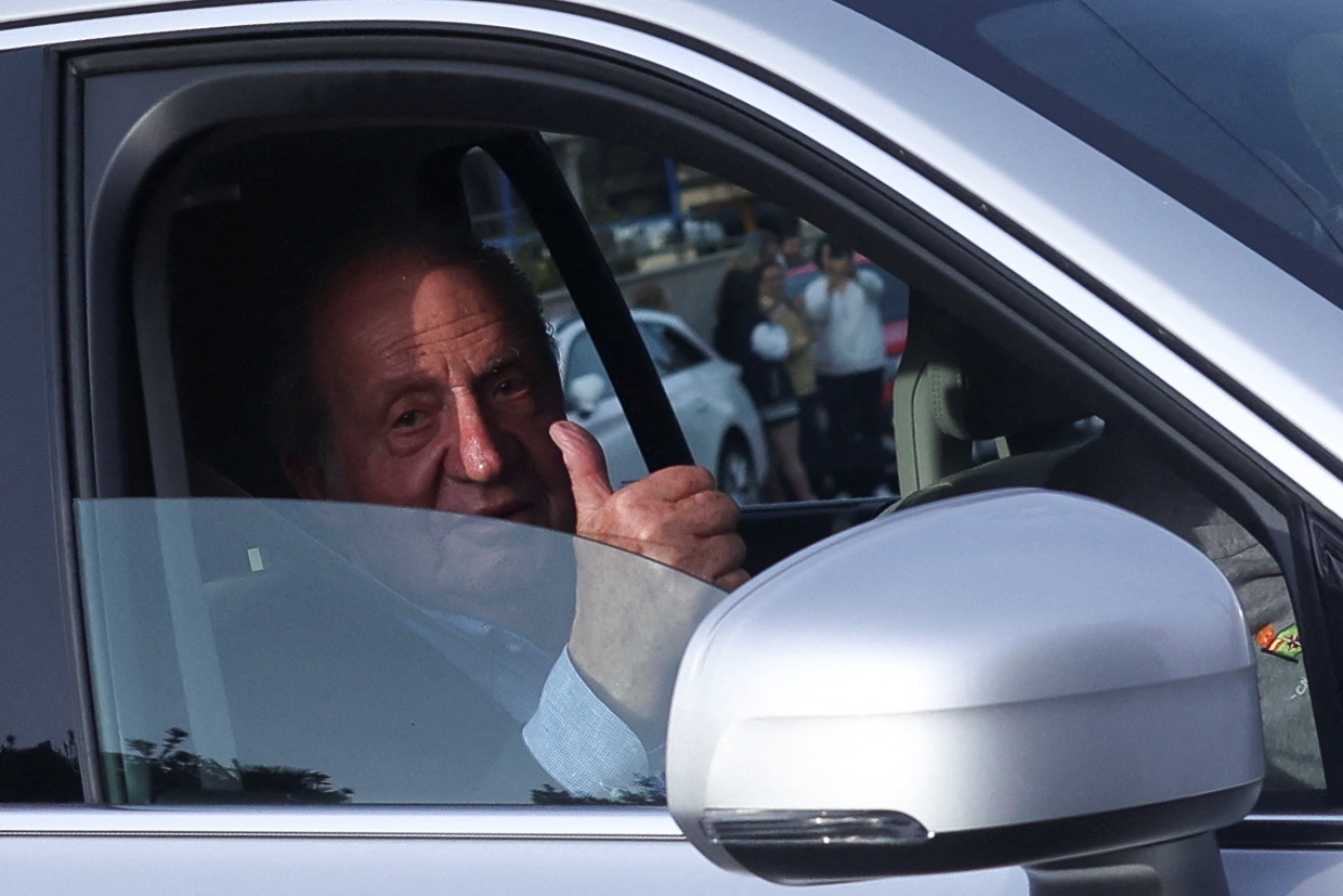 El rey Juan Carlos, a su llegada a Sanxenxo, Pontevedra, Galicia, este jueves 19 de mayo de 2022.