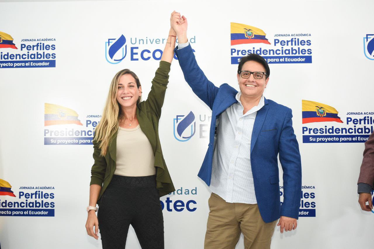Fernando Villavicencio y Andrea Gómez
