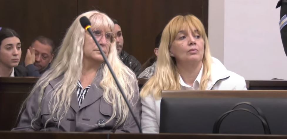 Las dos acusadas en la primera audiencia del juicio