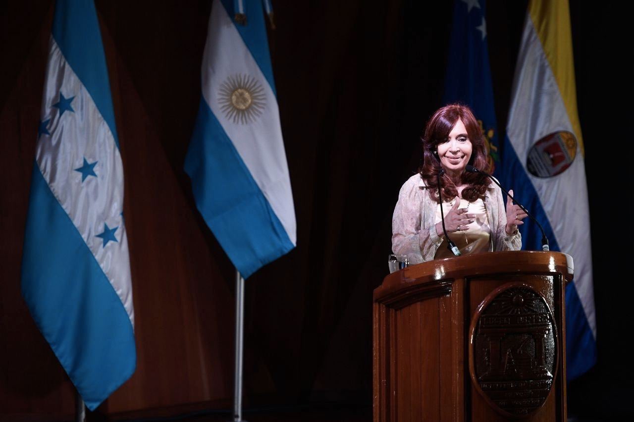 Cristina Kirchner habló ante la Universidad de Honduras.