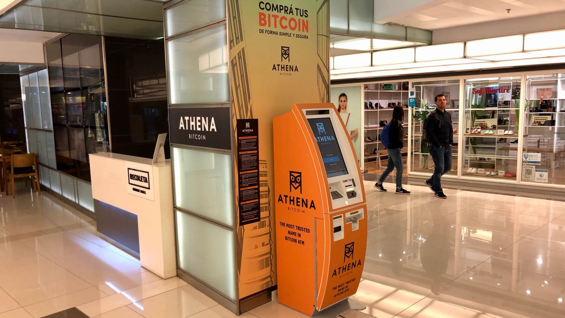 Bitcoin ATM in Recoleta.  (file, archive)