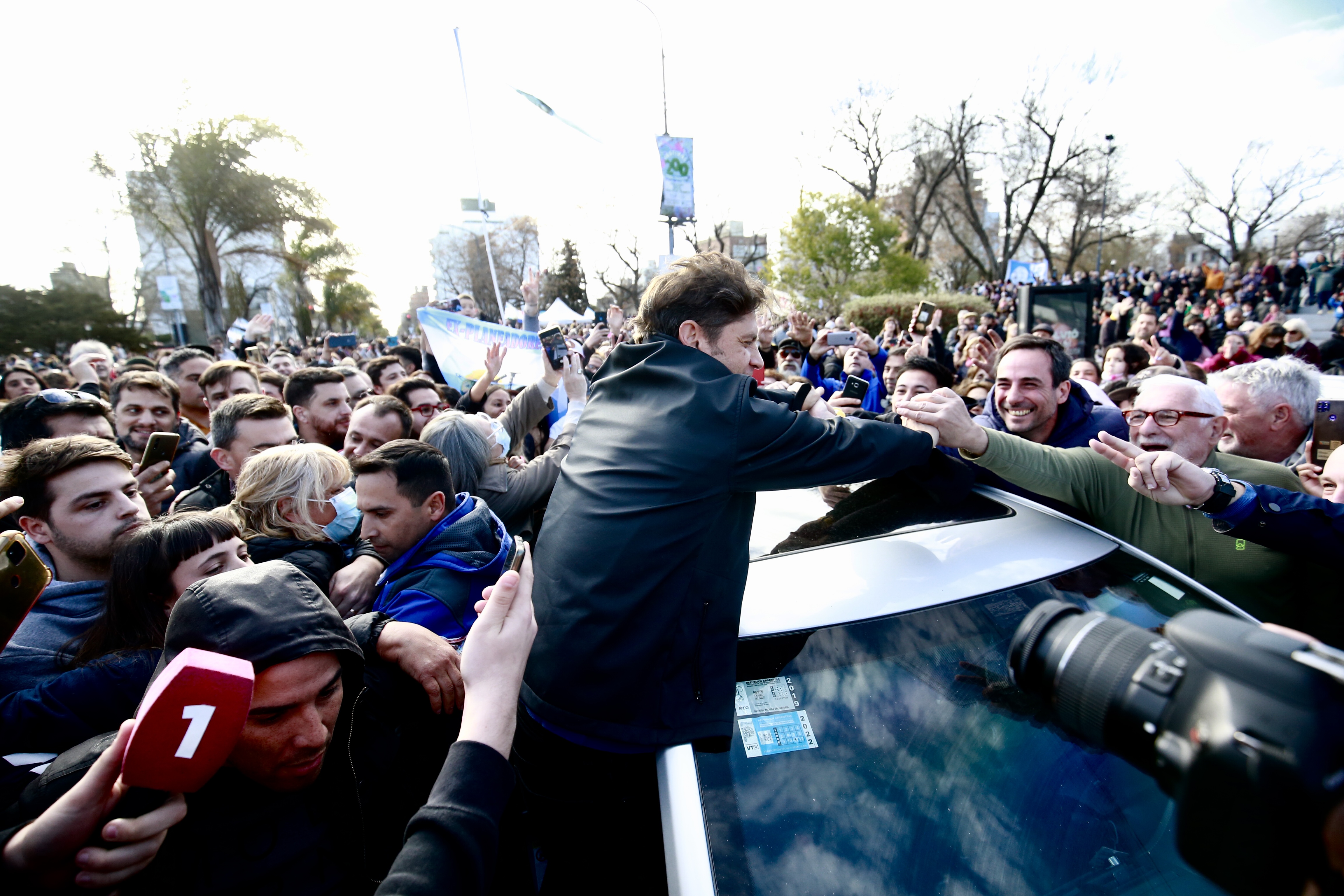 Kicillof al retirarse de la movilización en La Plata 