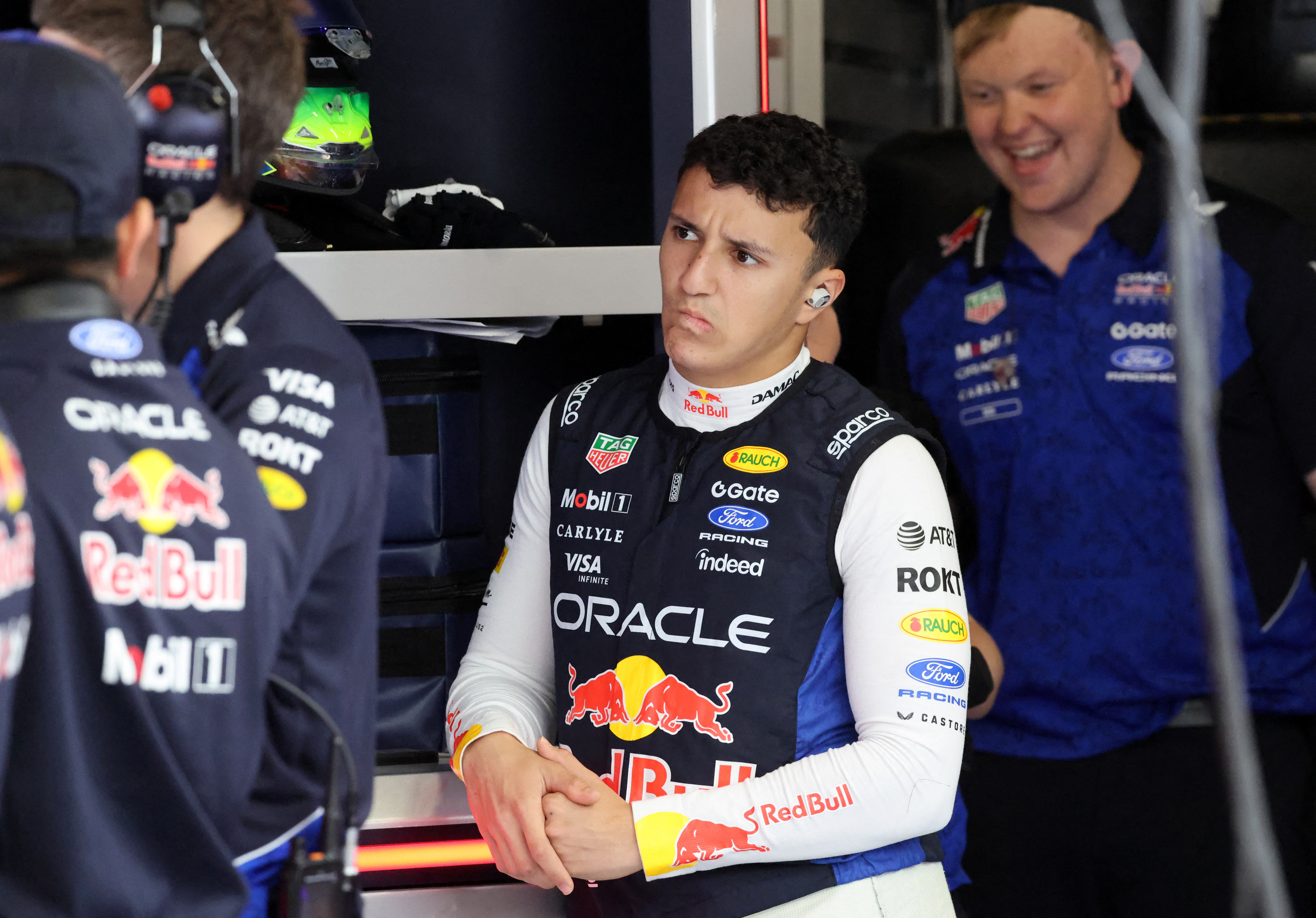 Revelaron la inesperada causa de la lesi&oacute;n que marginar&aacute; a Hadjar del GP de Pa&iacute;ses Bajos de F&oacute;rmula 1 y generar&aacute; una rotaci&oacute;n de pilotos