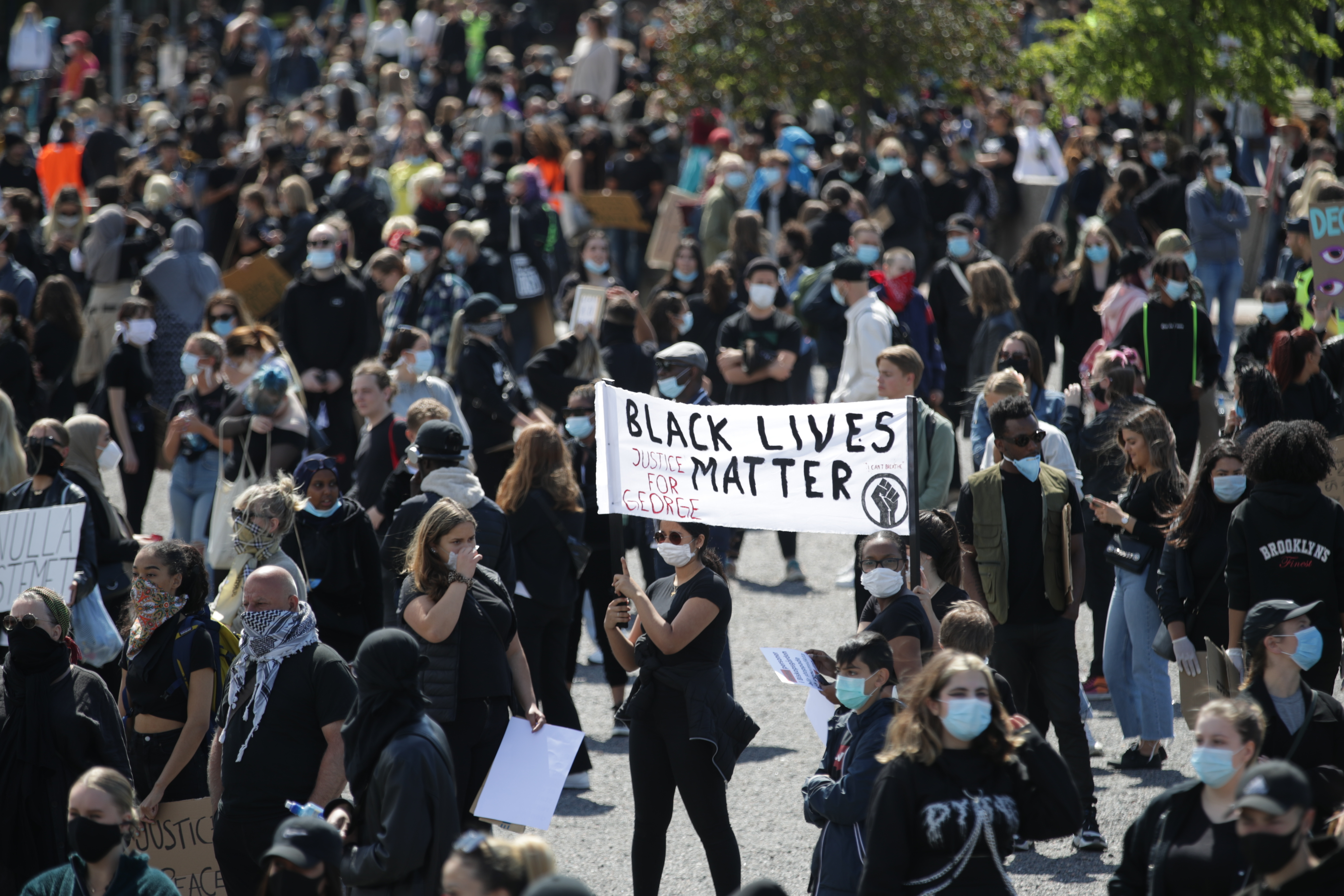Bandera del movimiento Black Lives Matter en Gotemburgo, Suecia 