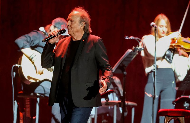 Joan Manuel Serrat, en concierto en el Zócalo, en Ciudad de México, octubre 21, 2022 (Foto: REUTERS/Luis Cortes)