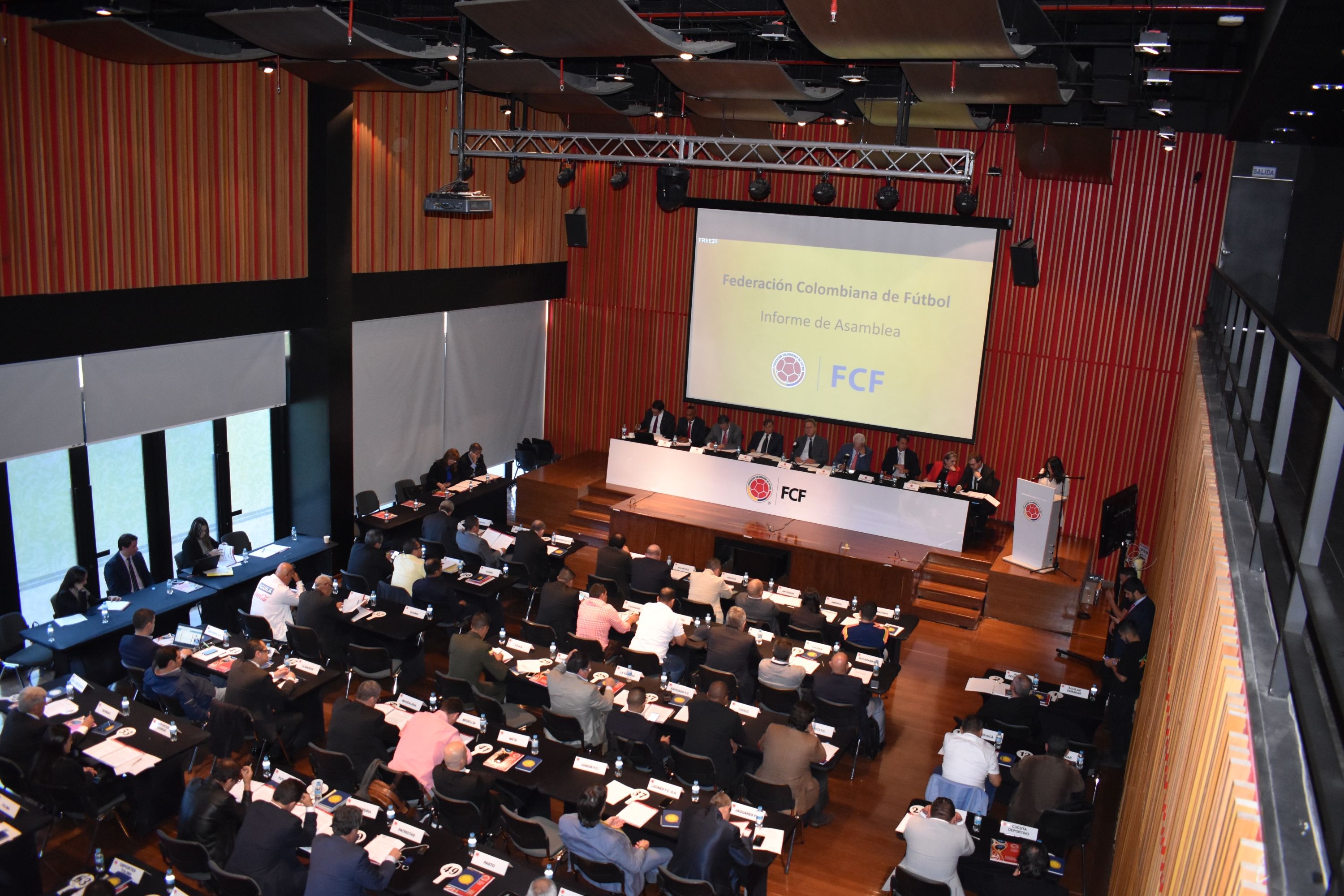 Este miércoles 8 de marzo de 2023 se llevó a cabo la Asamblea Ordinaria de la Dimayor, Difútbol y Federación Colombiana de Fútbol. FCF.