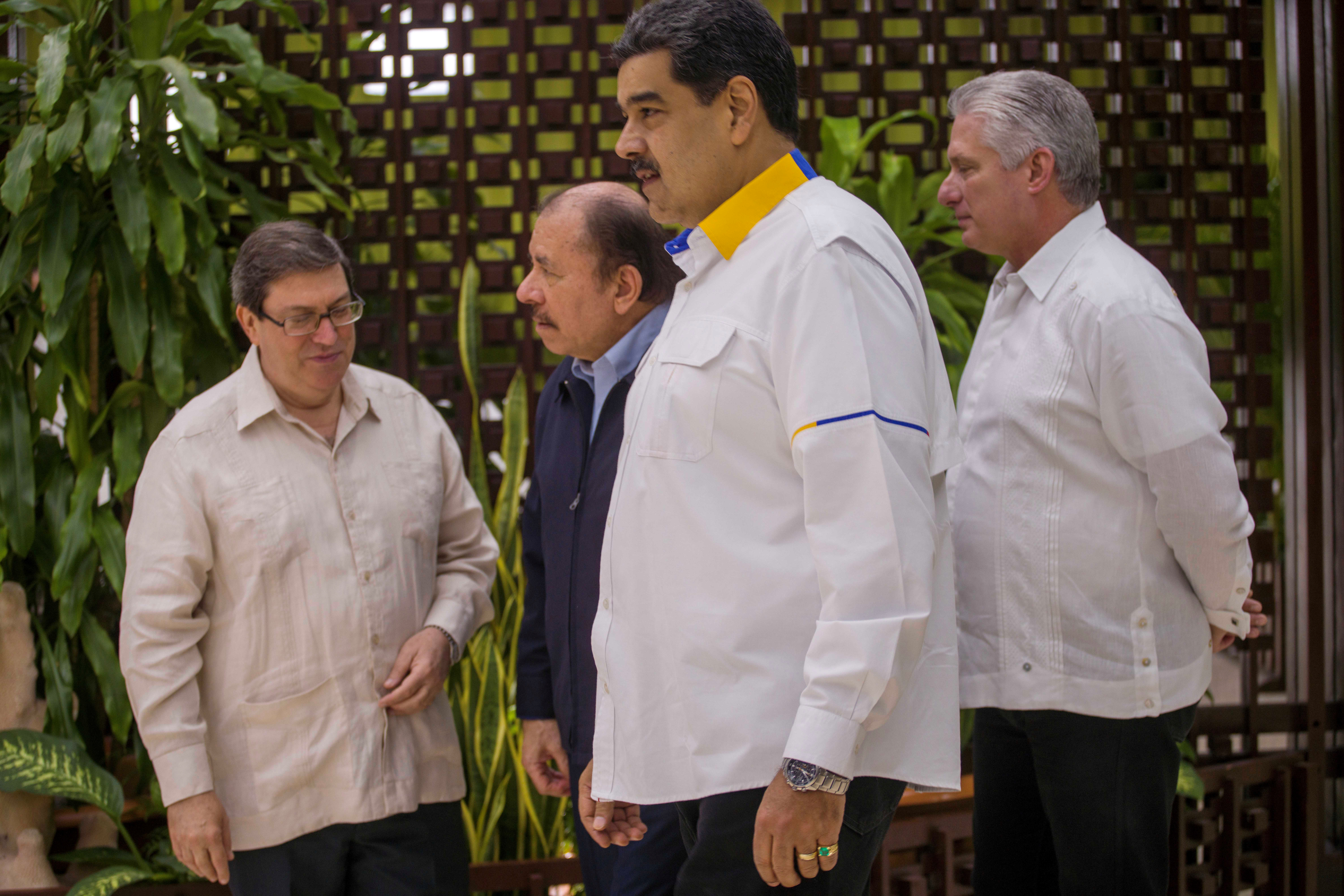 Los regímenes de Venezuela, Cuba y Nicaragua no fueron invitados a la Cumbre de las Américas (Ramon Espinosa/Pool via REUTERS)