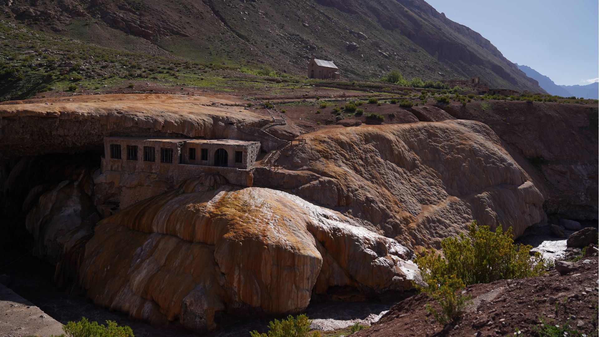 El Puente del Inca forma parte del sistema vial andino Qhapac Ñan, declarado Patrimonio Mundial por la Unesco en 2014 (Crédito: Turismo Mendoza)