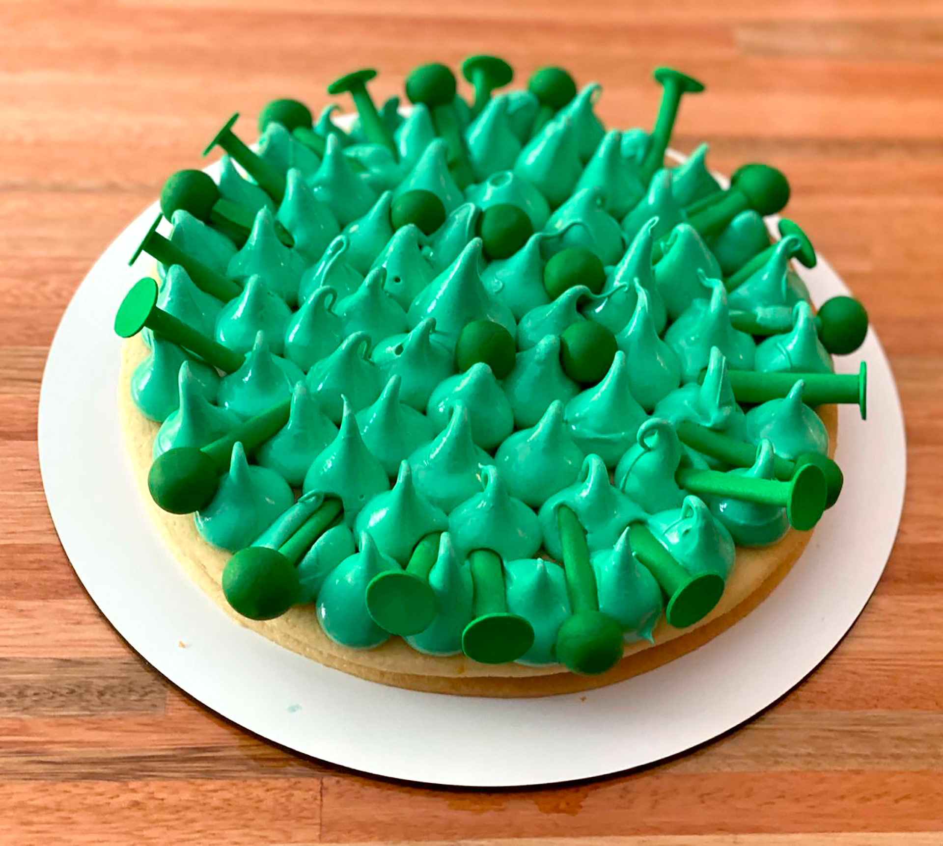 La torta inspirada en el coronavirus by Carolina's Cookies 
