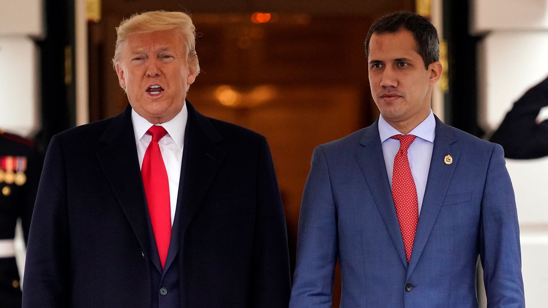Donald Trump y Juan Guaidó. (AP Photo/ Evan Vucci)