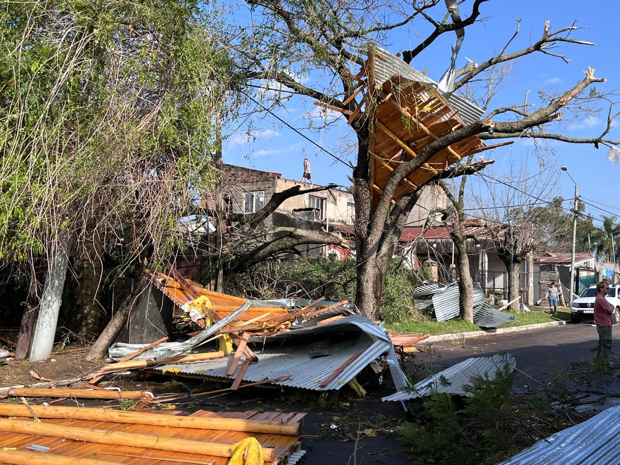 Piden declarar emergencia en Concordia tras el temporal que caus&oacute; una muerte y graves p&eacute;rdidas materiales