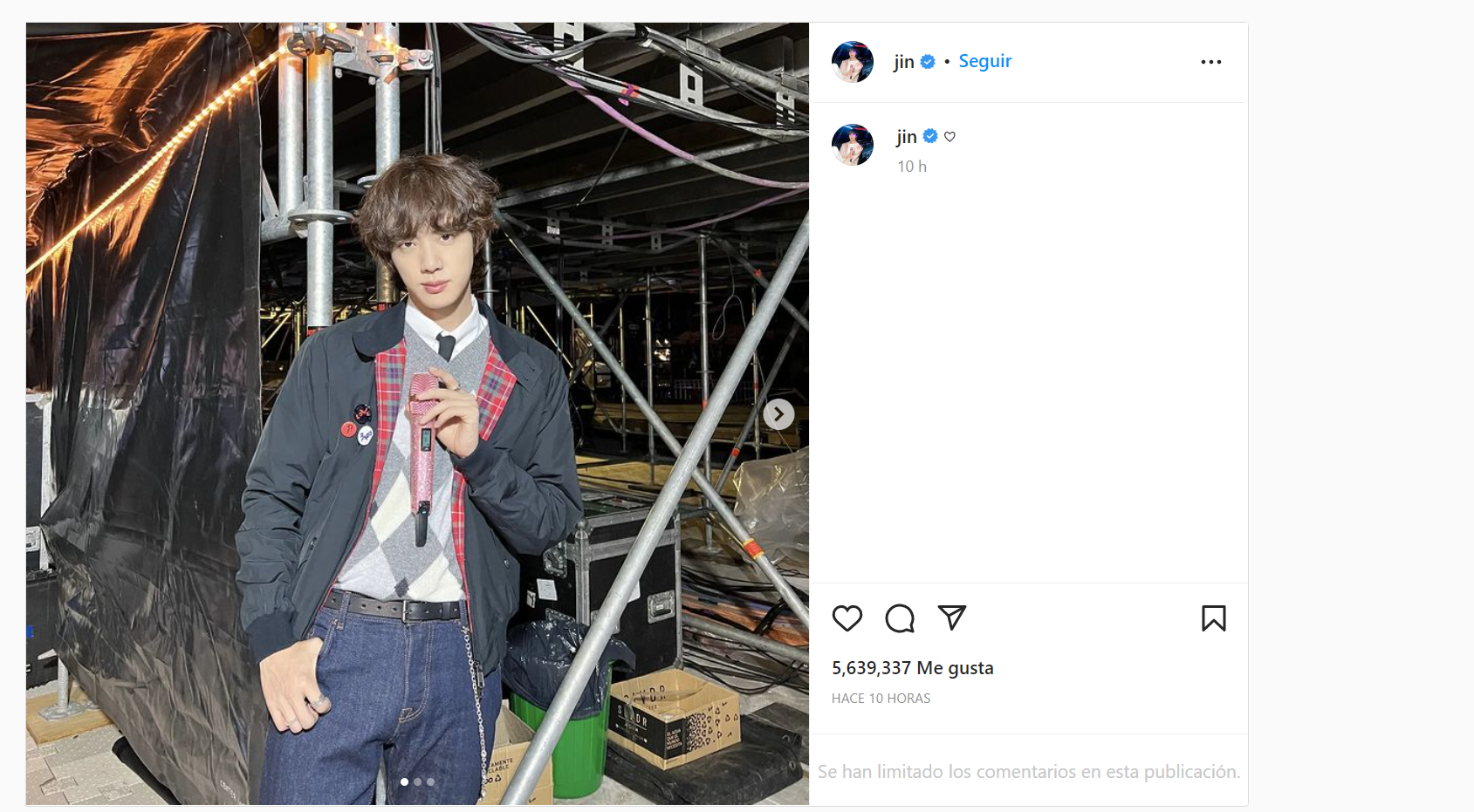 La foto che Jin ha postato sul suo Instagram, dopo lo show. 