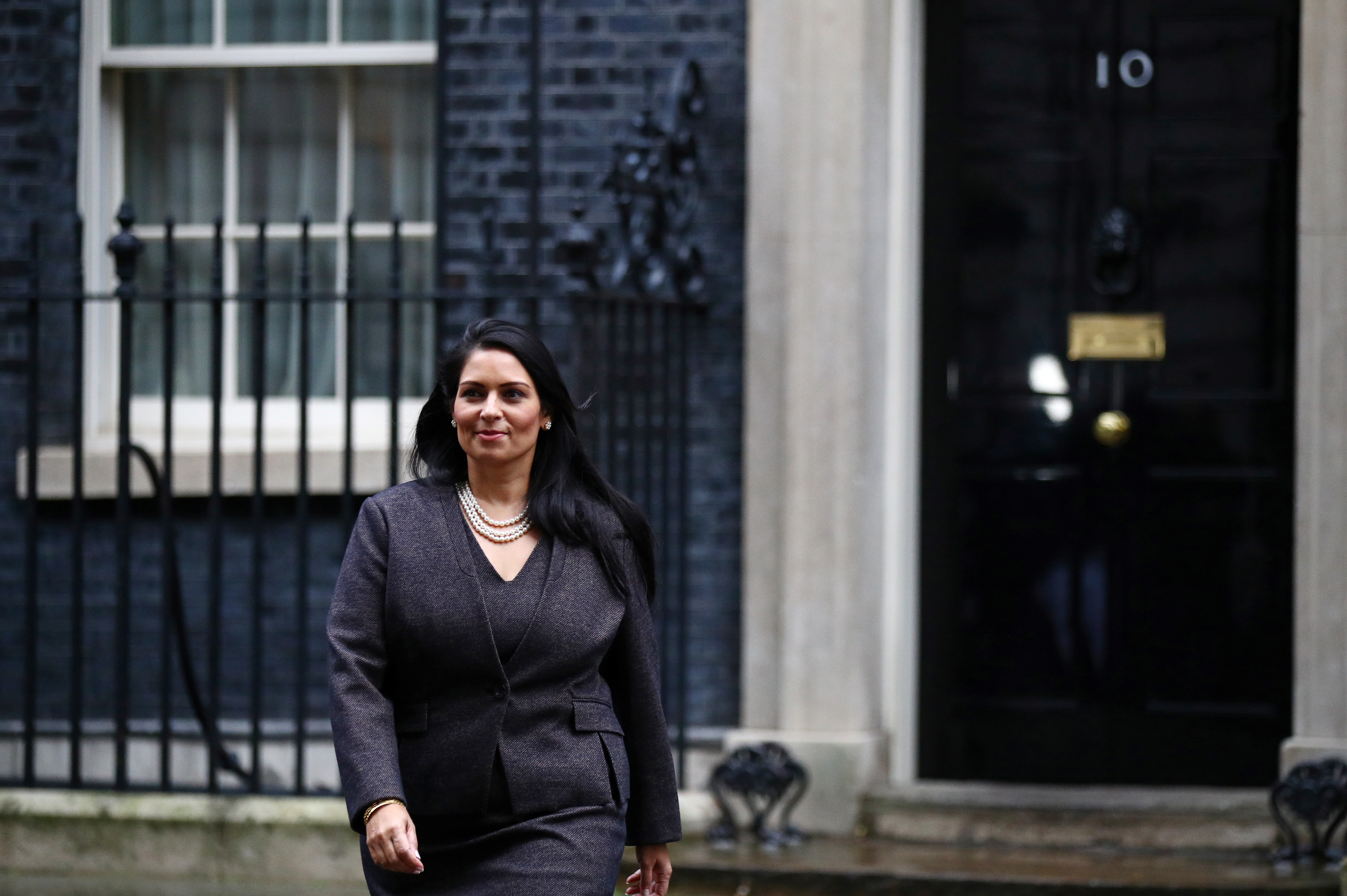 Priti Patel presentó su renuncia como ministra del Interior del Reino Unido (REUTERS/Hannah McKay)
