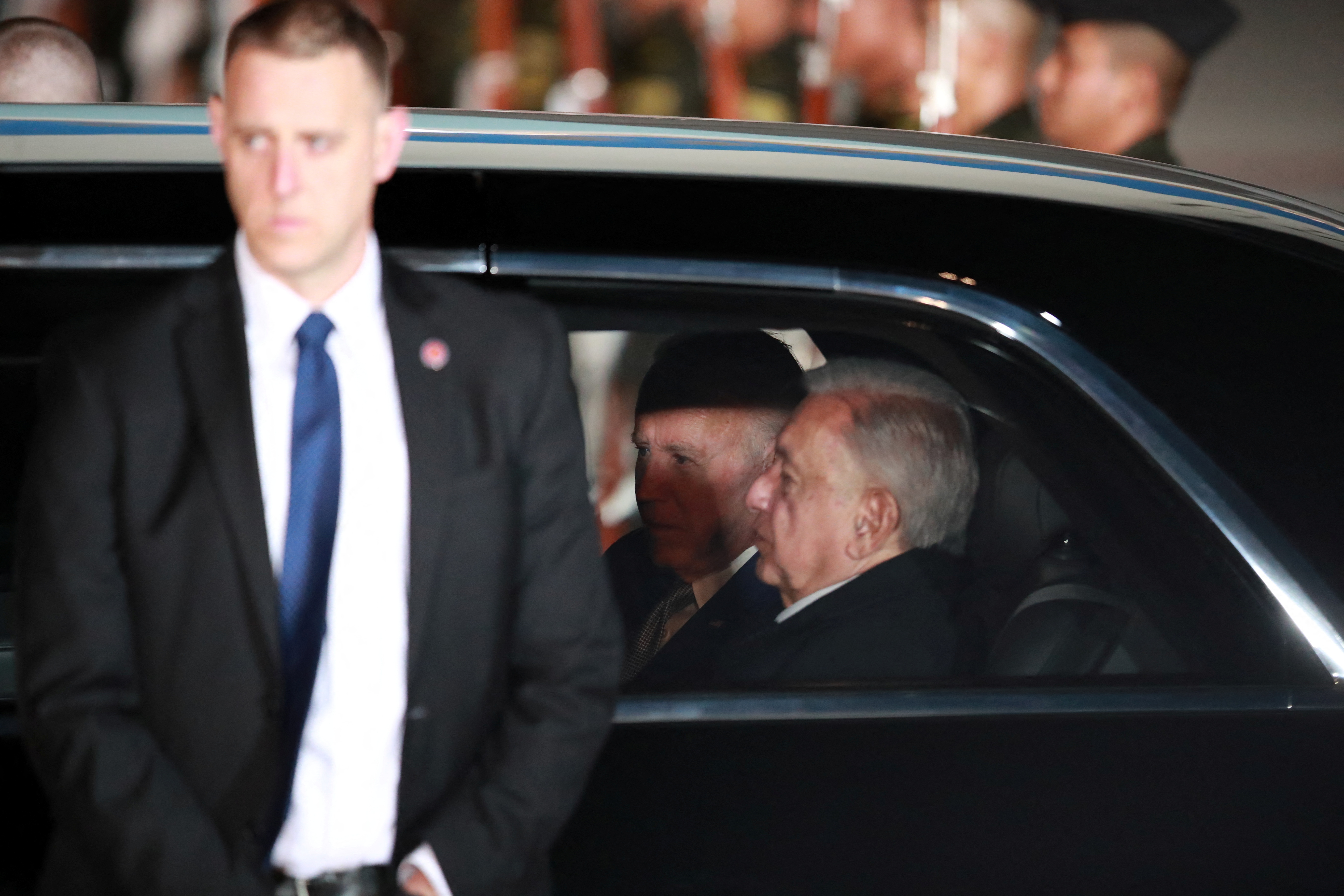 Andrés Manuel López Obrador y Joe Biden viajaron solos en el vehículo privado del mandatario de Estados Unidos (REUTERS/Henry Romero)