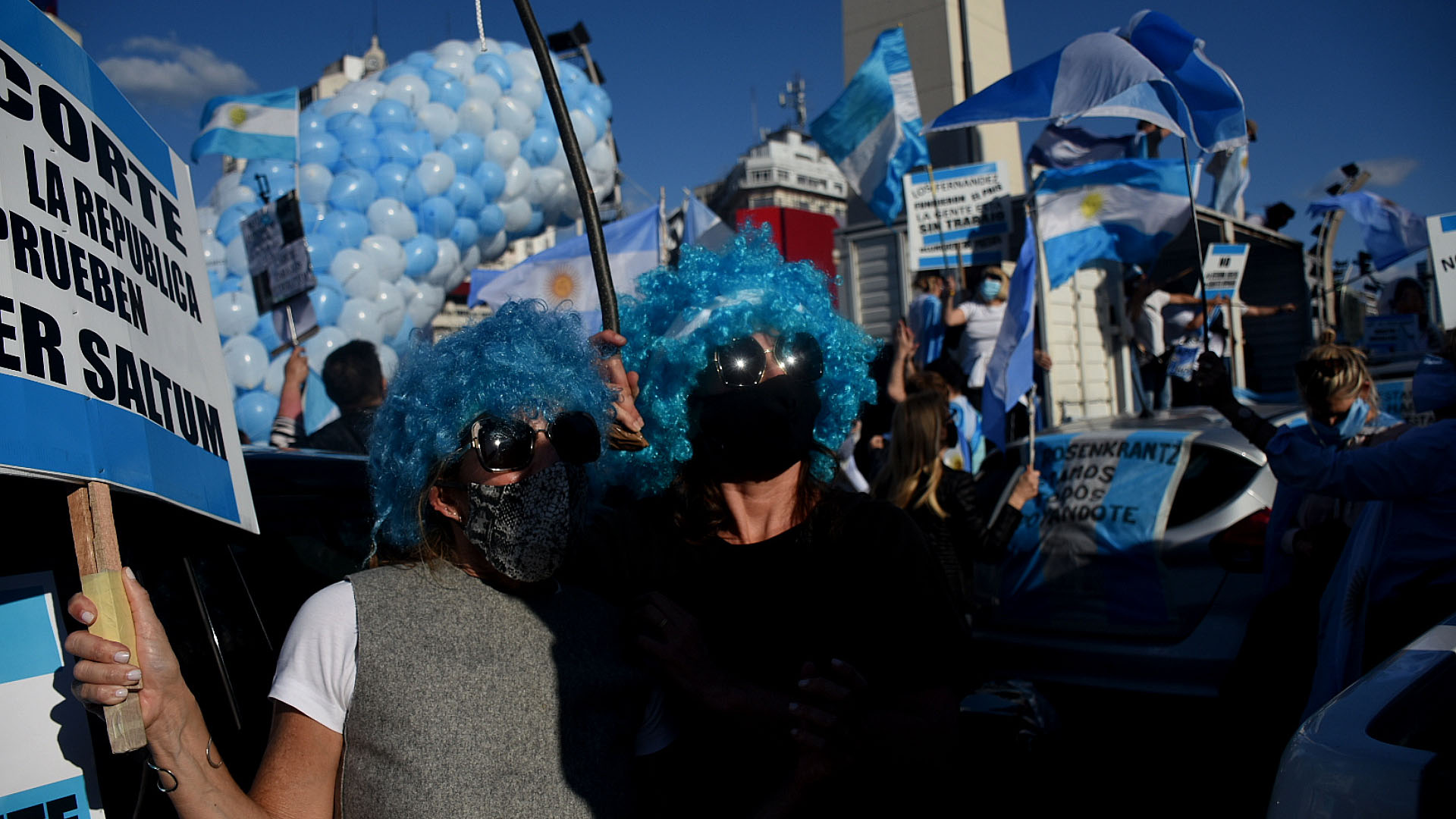 Muchas personas hicieron hincapié en el avance del kirchnerismo contra los jueces que tuvieron o tienen causas en las que están involucrada la vicepresidente Cristina Kirchner