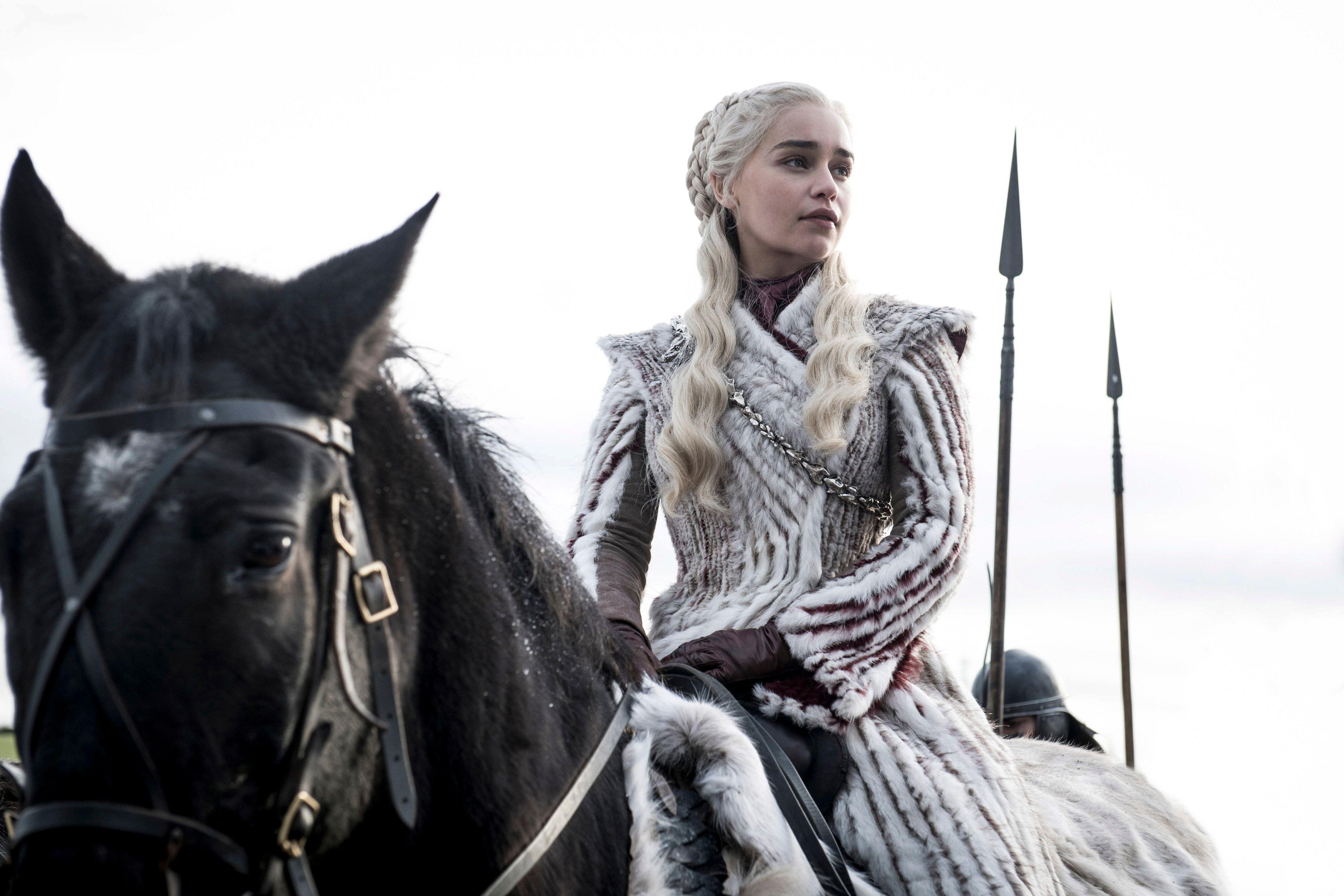 Emilia Clarke como Daenerys Targaryen en Game of Thrones