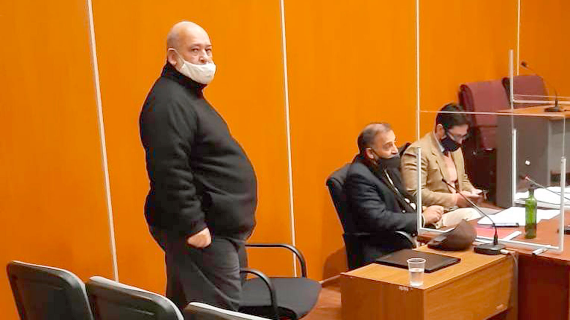 Rosa Torino junto a sus abogados, Humberto Oliver y Miguel Núñez Najle, quienes solicitaron al Tribunal su absolución lisa y llana por el beneficio de la duda