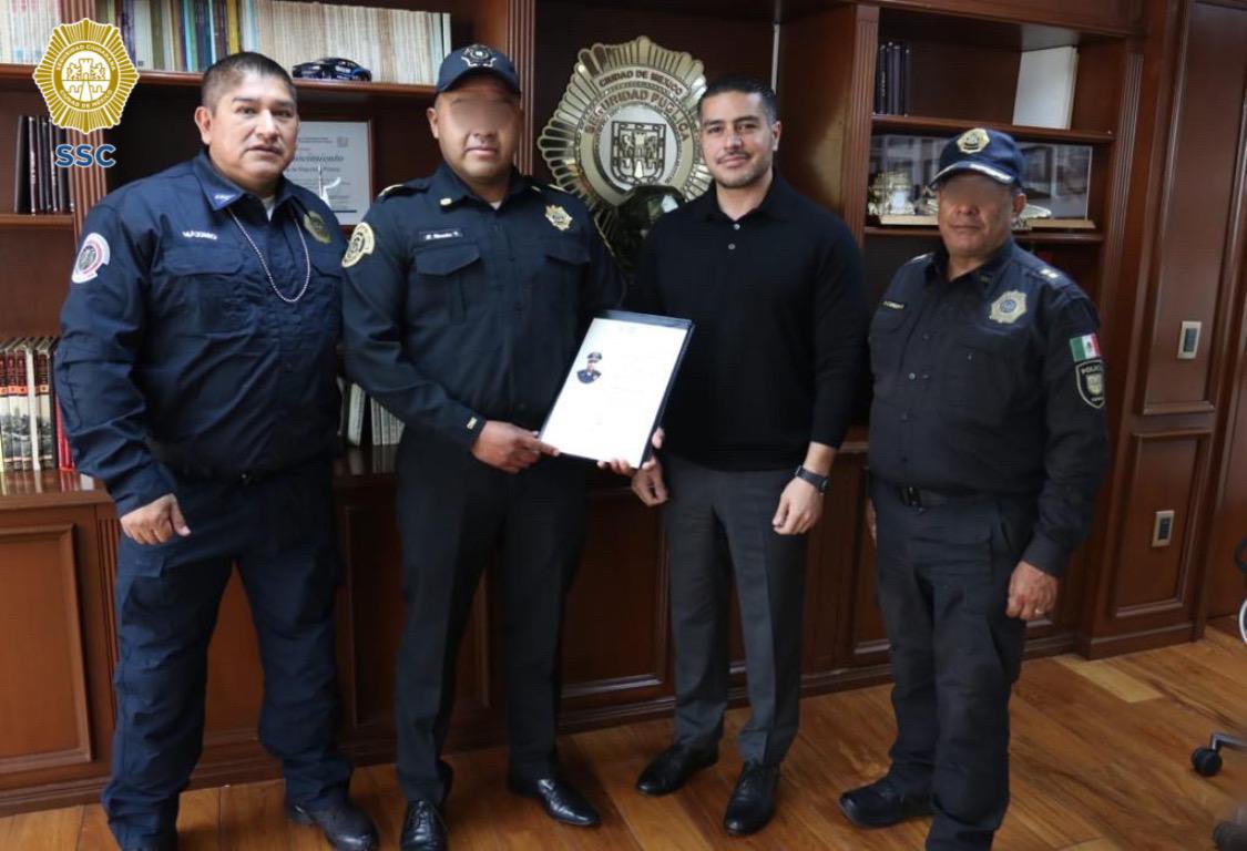 “Reconocemos el valor”: Omar García Harfuch ascendió al policía que abatió a asaltante en Iztapalapa 