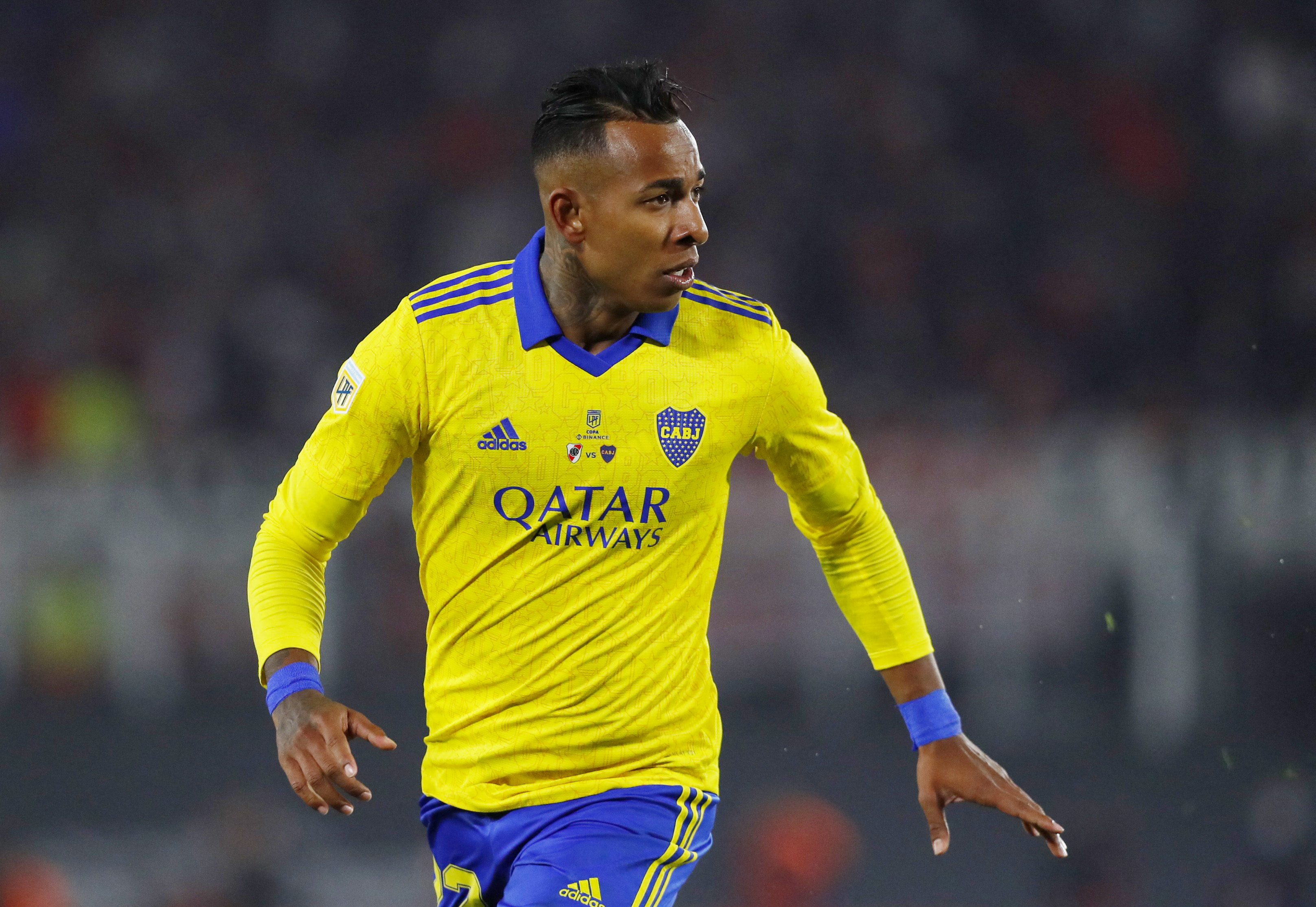 コロンビアのセバスティアン ヴィラがアルゼンチンのサッカーでボカとラヌスの試合でvarに疑問を投げかけた Infobae