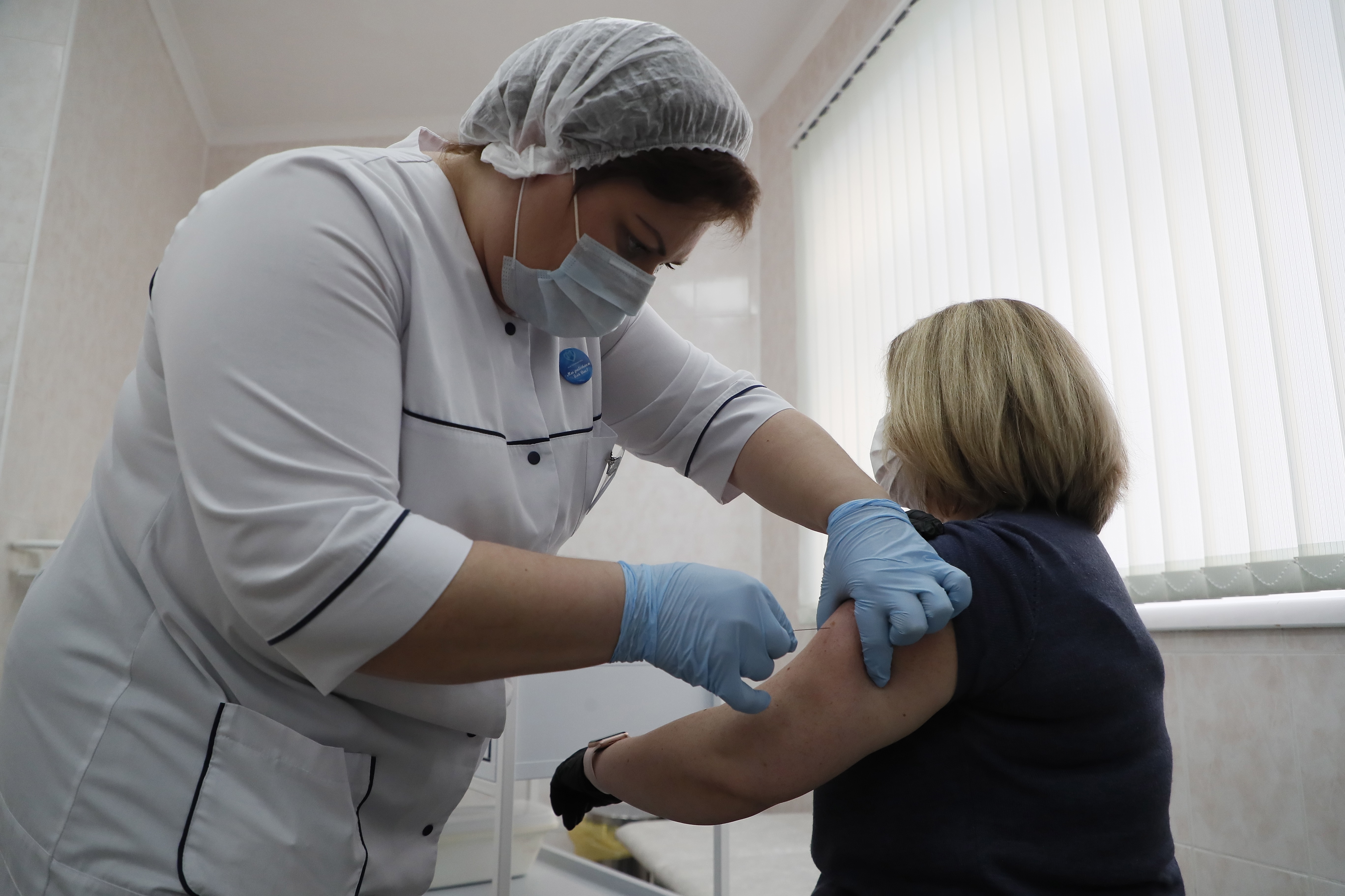 La capital rusa abrió 70 centros de vacunación, inicialmente para trabajadores sociales, personal médico y maestros