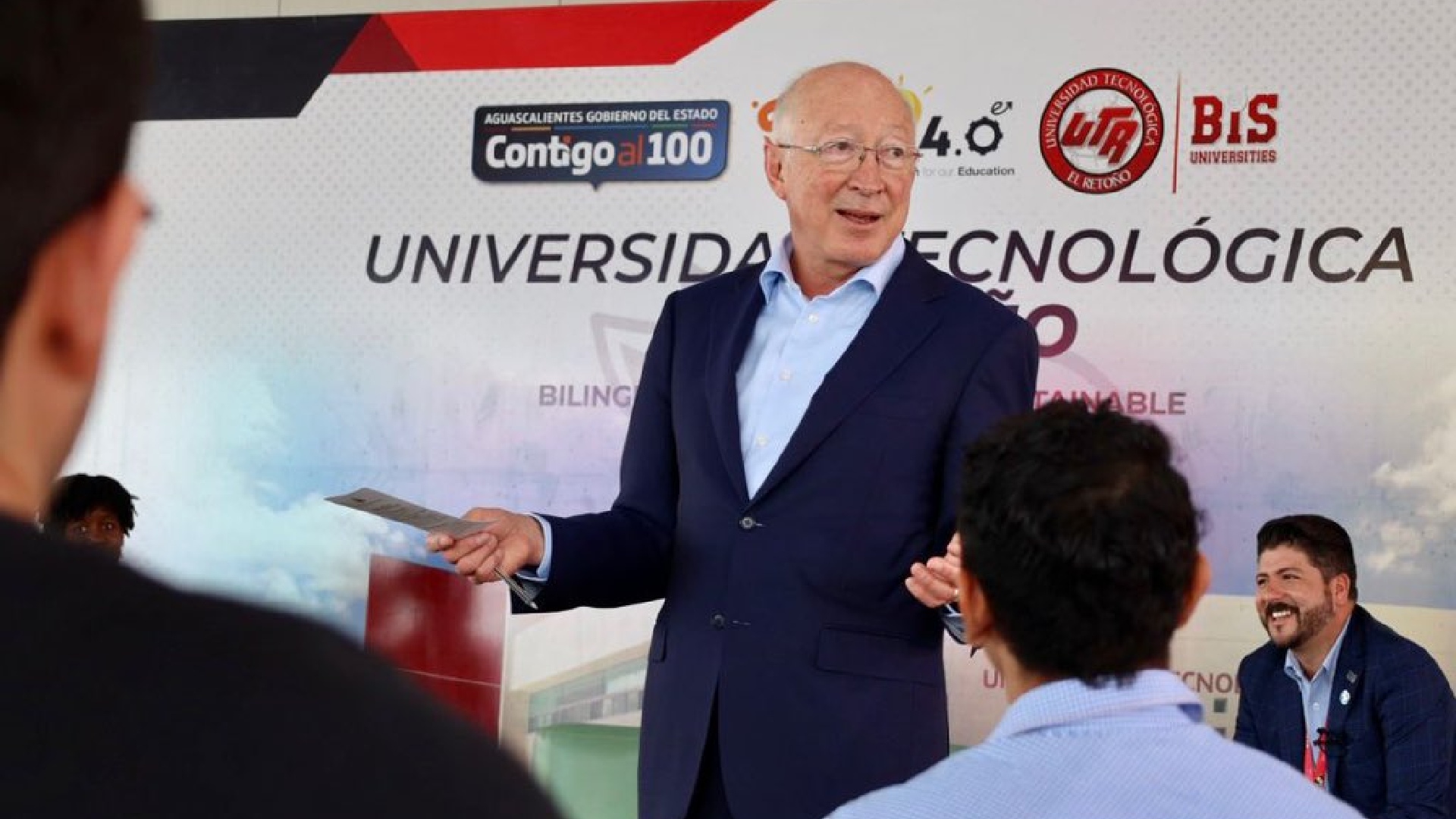 Ken Salazar, embajador de EEUU en México (Foto: Twitter/USAmbMex)