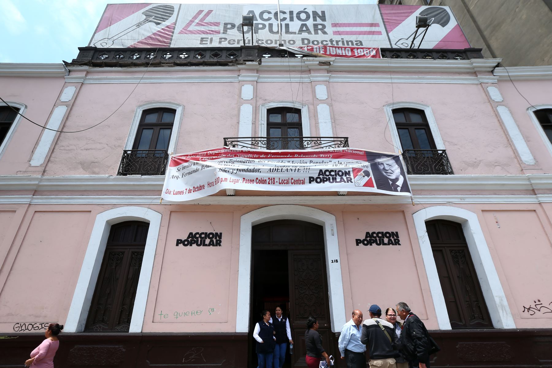ONPE sanctions the political party Acción Popular.