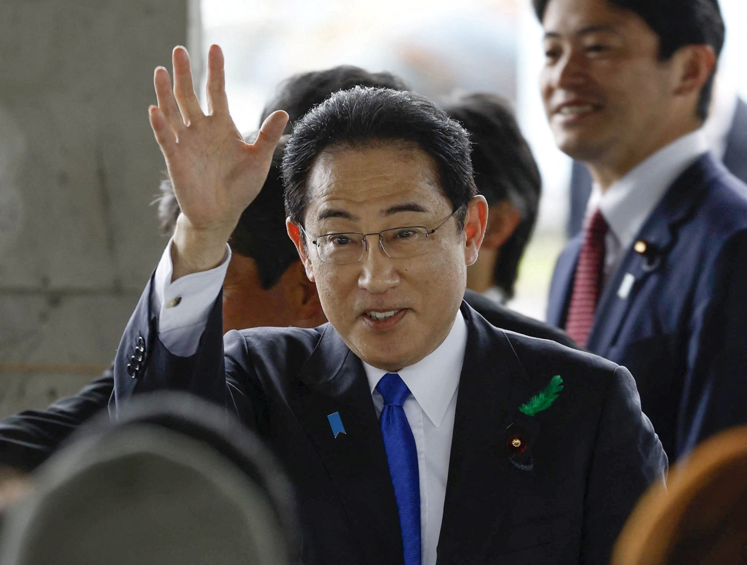 La agenda del mandatario de este sábado, que podría verse afectada por lo sucedido, incluía el discurso en Wakayama, además de otro mensaje político durante la mañana frente a la estación de tren de esta ciudad y por último uno en la prefectura de Chiba, al este de Tokio, a las 16:30, hora local. (REUTERS)