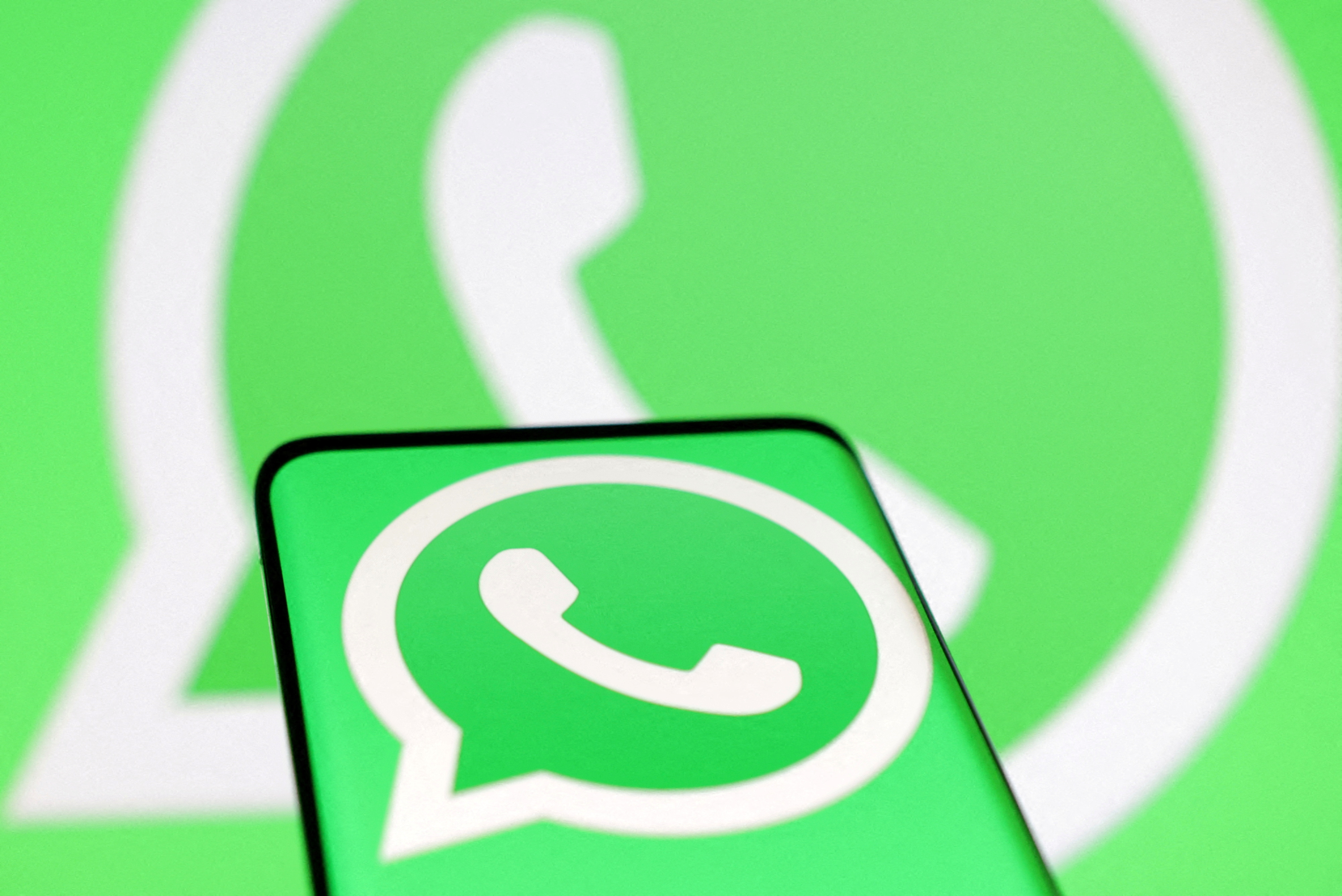 WhatsApp. (foto: REUTERS/Dado Ruvic)